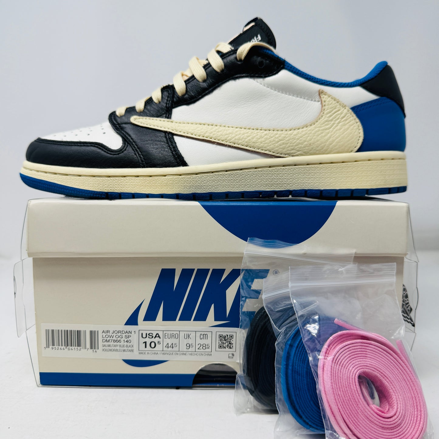 Jordan 1 Retro Low OG SP Fragment x Travis Scott