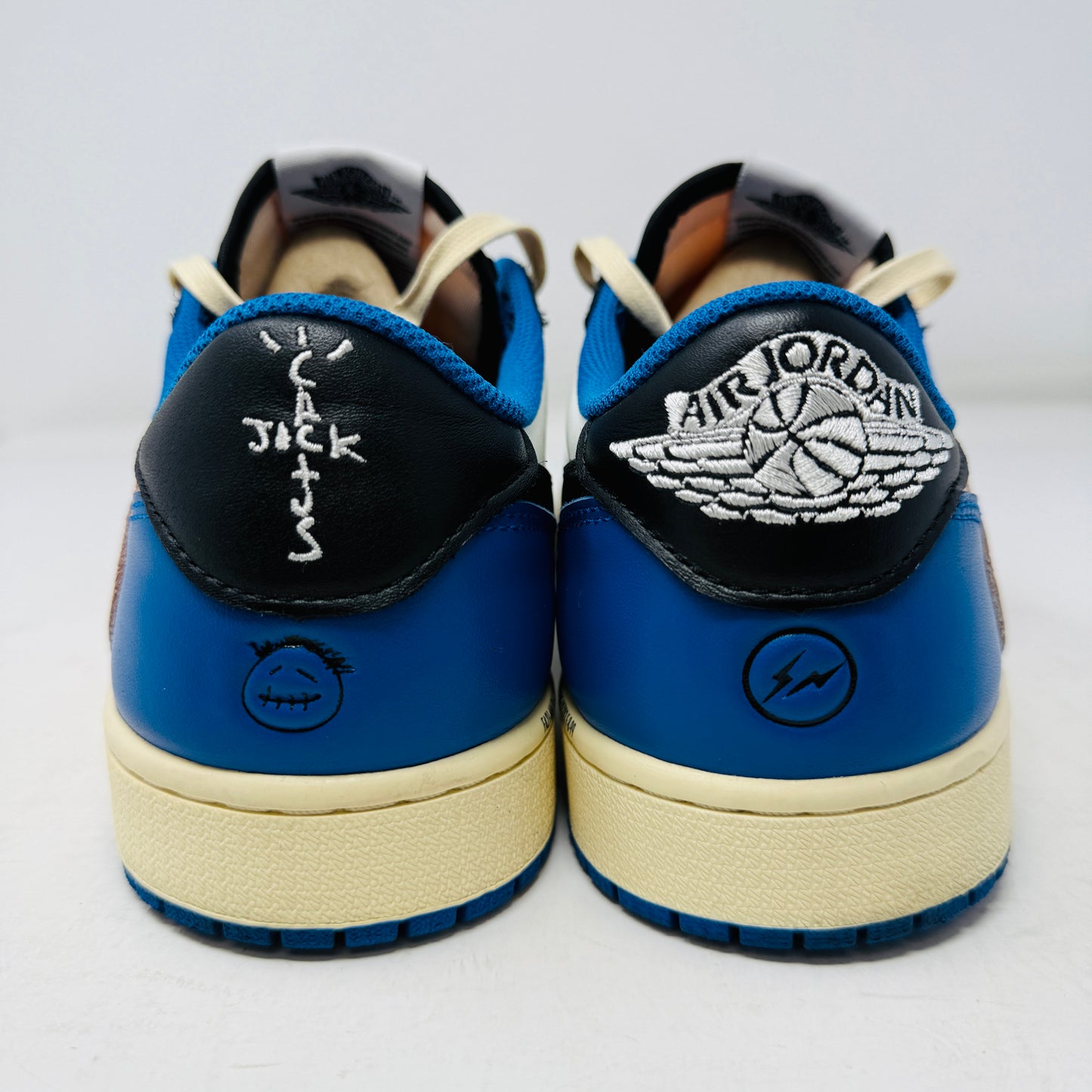 Jordan 1 Retro Low OG SP Fragment x Travis Scott