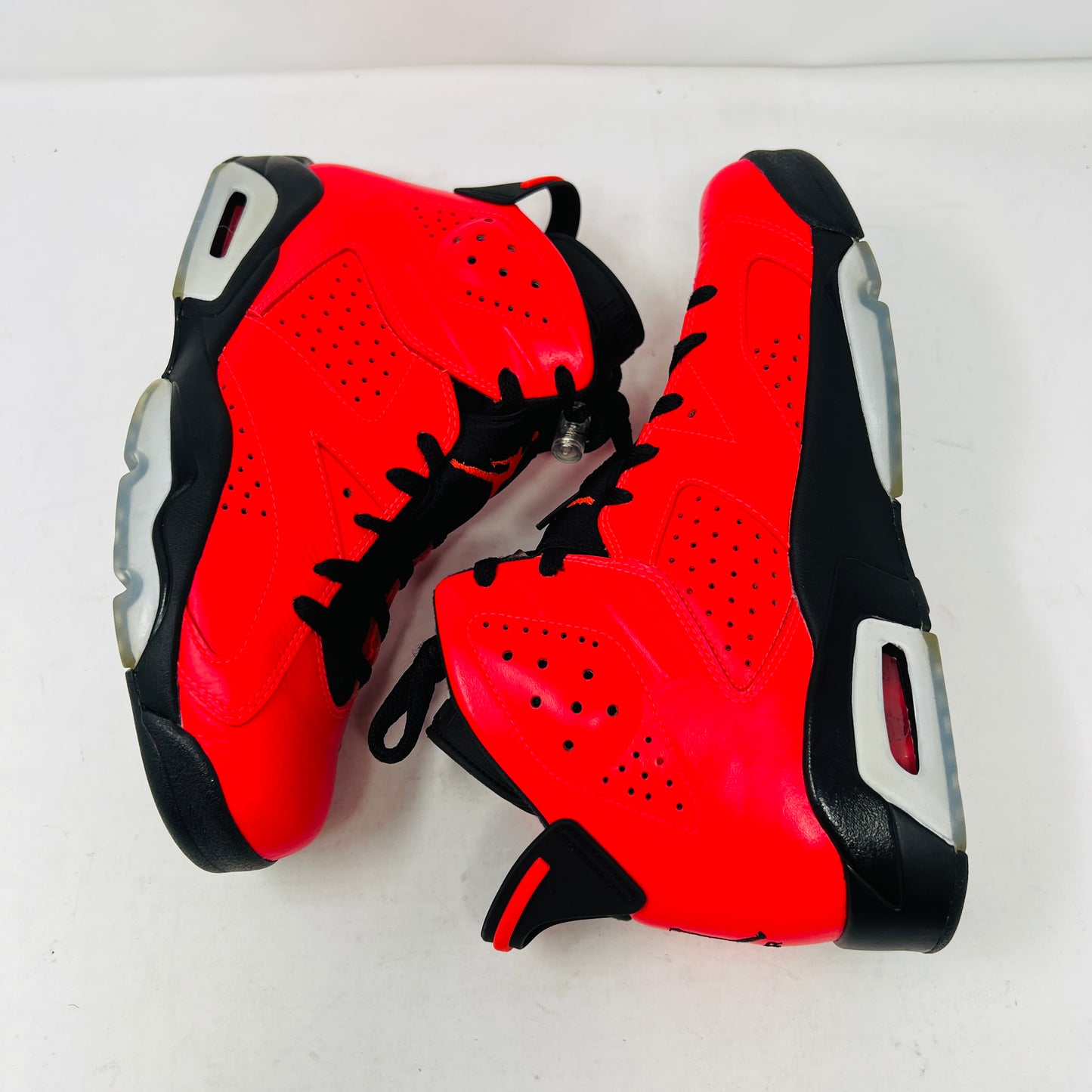 Jordan 6 Retro Infrared 23 (Toro)
