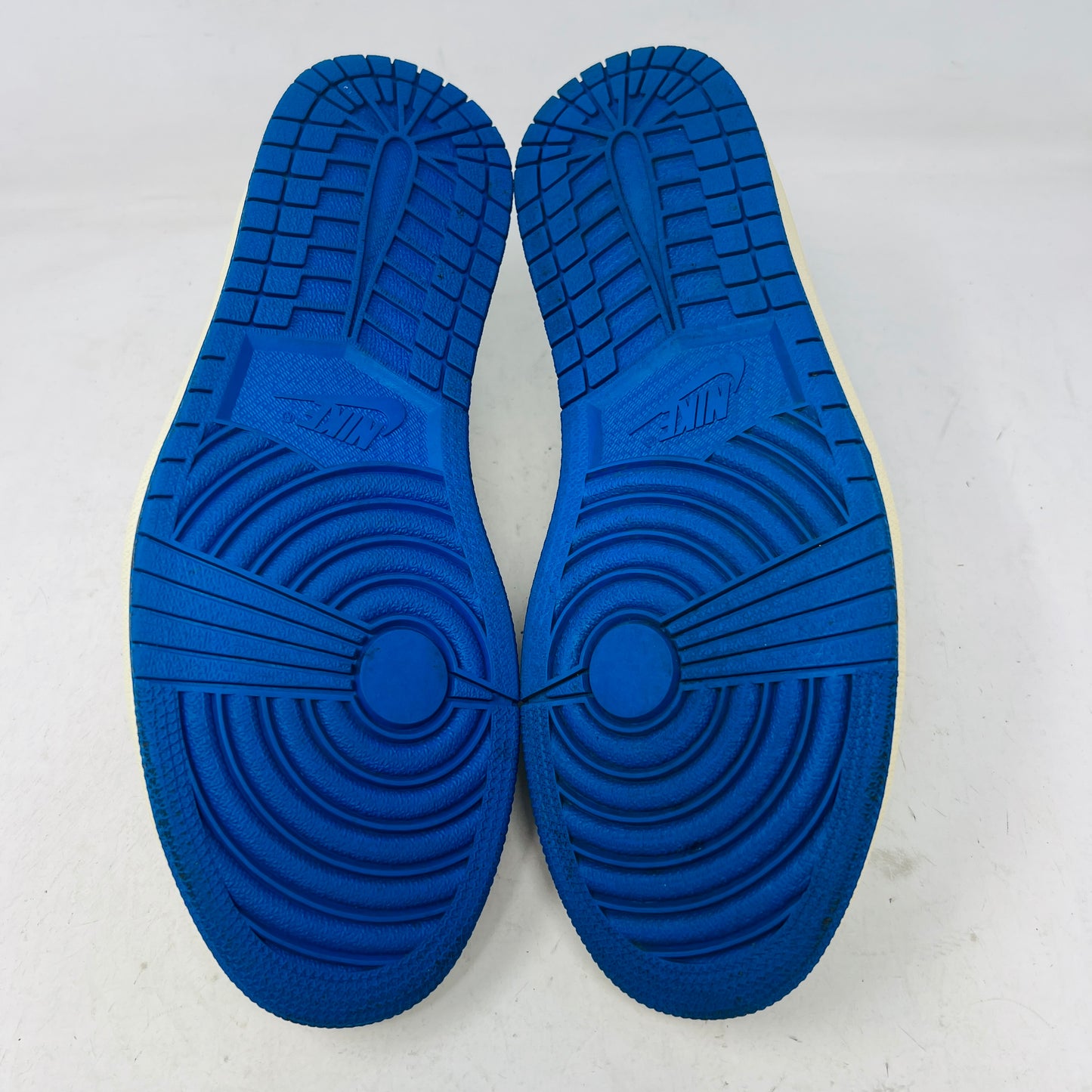 Jordan 1 Retro Low OG SP Fragment x Travis Scott