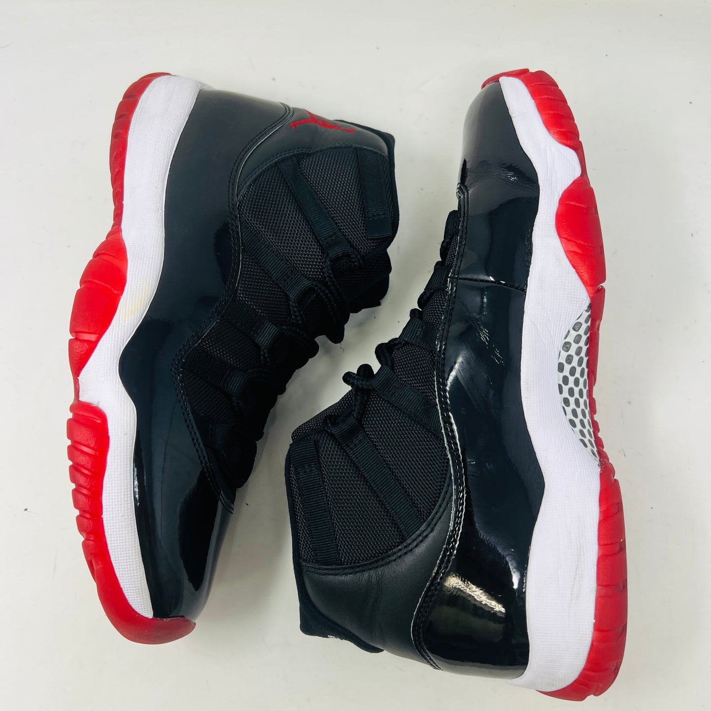 Jordan 11 Retro Playoffs Bred (2019)
