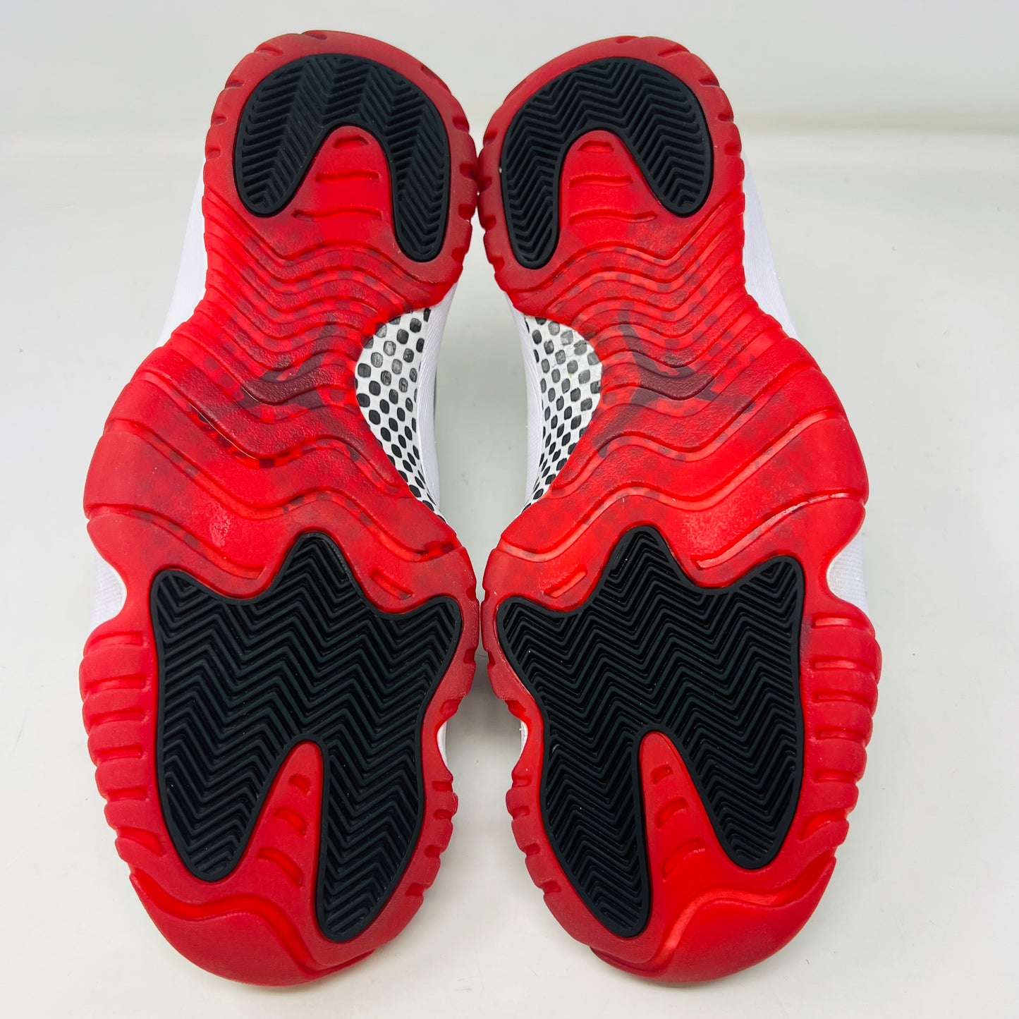 Jordan 11 Retro Playoffs Bred (2019)