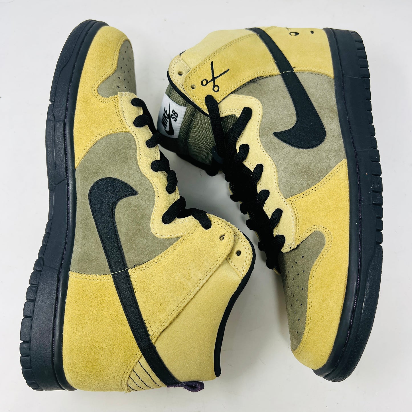 Nike SB Dunk High Chrome Ball Incident