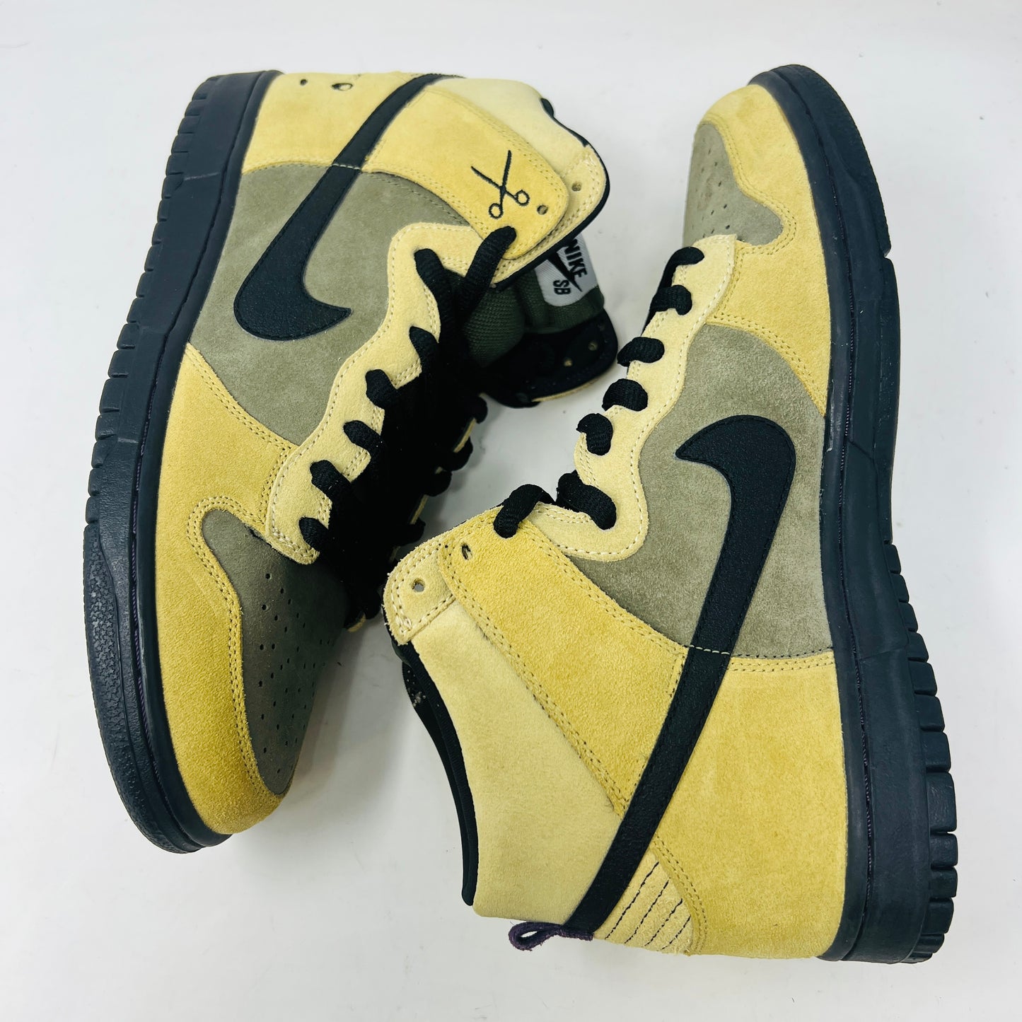 Nike SB Dunk High Chrome Ball Incident