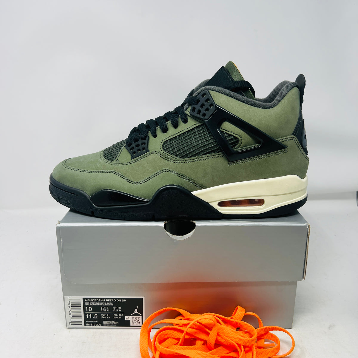 Jordan 4 Retro OG SP Undefeated (2025)