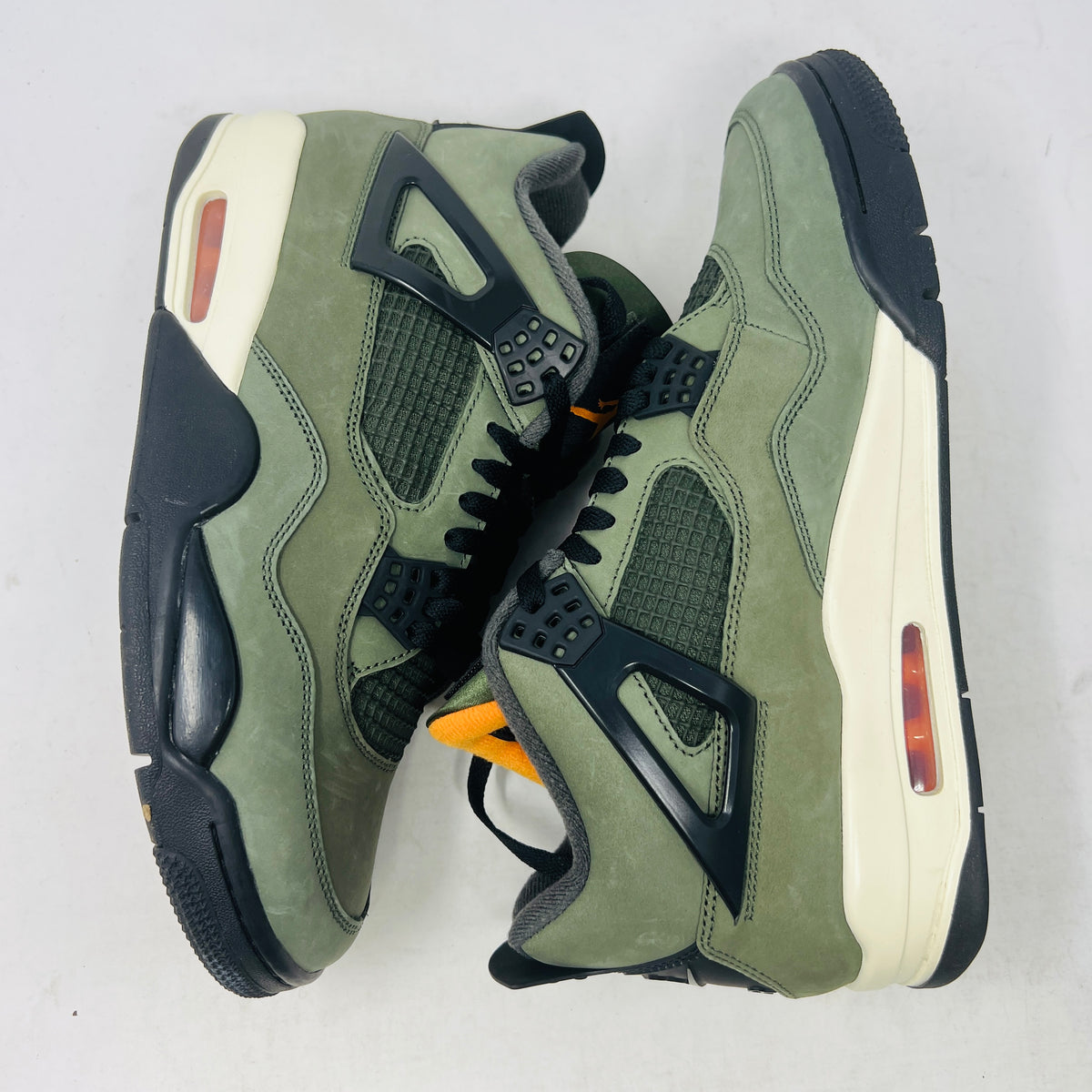 Jordan 4 Retro OG SP Undefeated (2025)