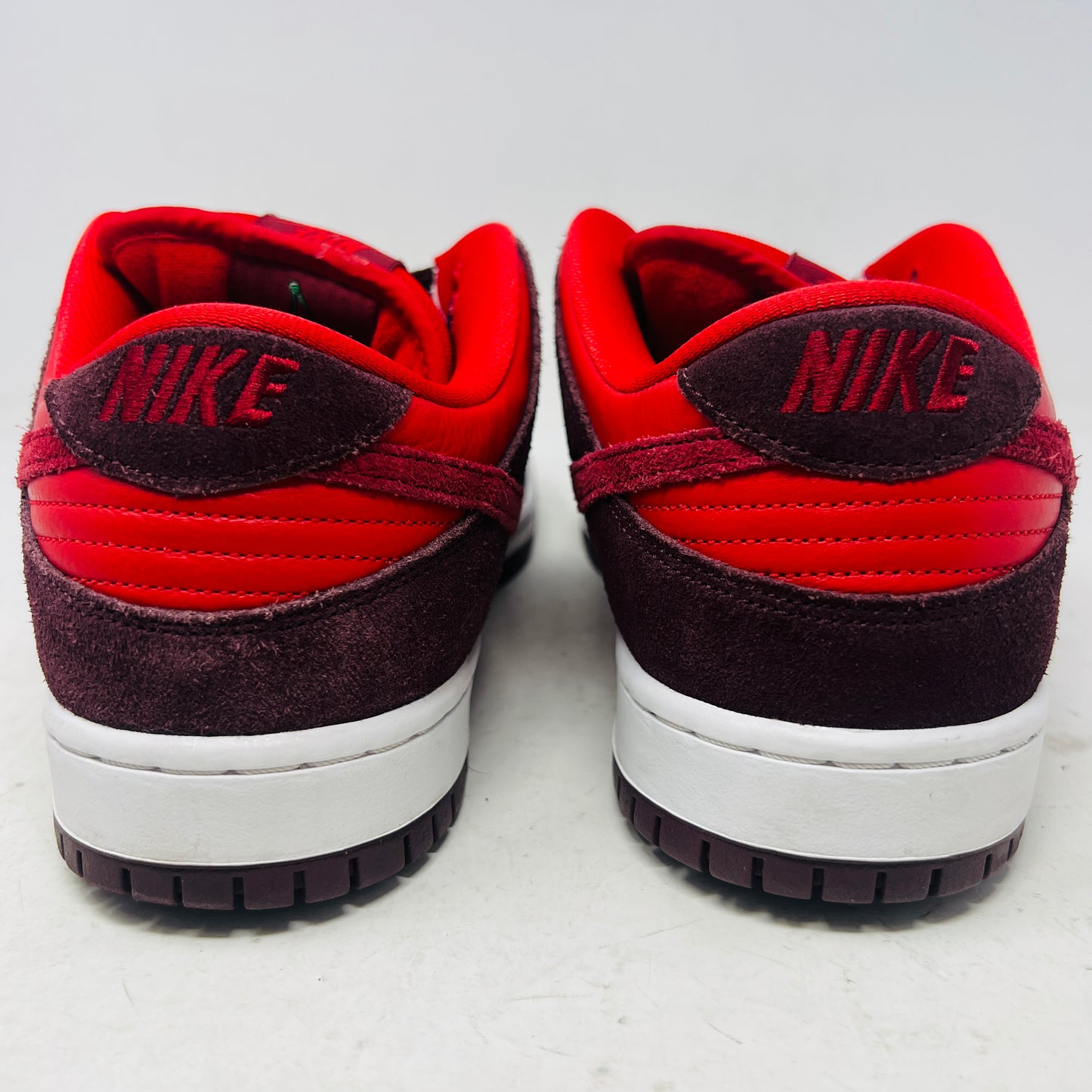Nike SB Dunk Low Cherry