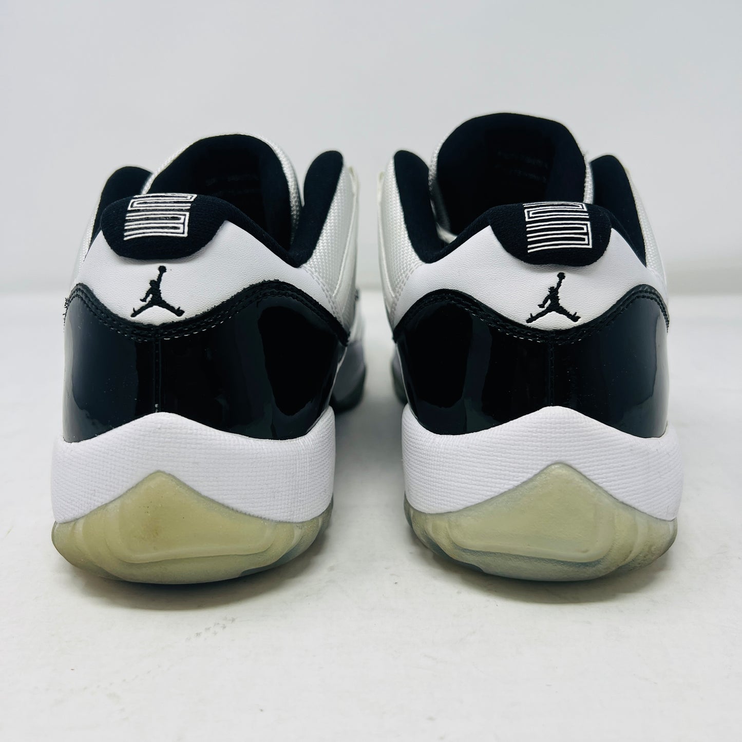 Jordan 11 Retro Low Concord