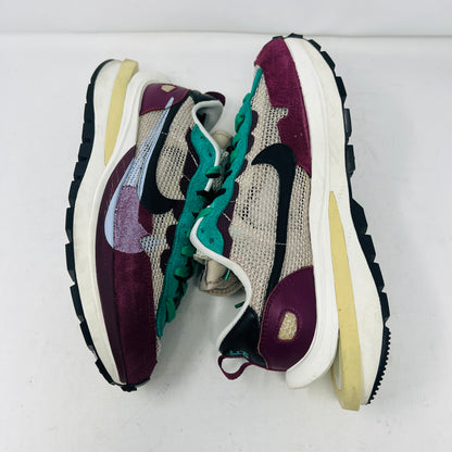 Nike Vaporwaffle sacai Villain Red Neptune Green