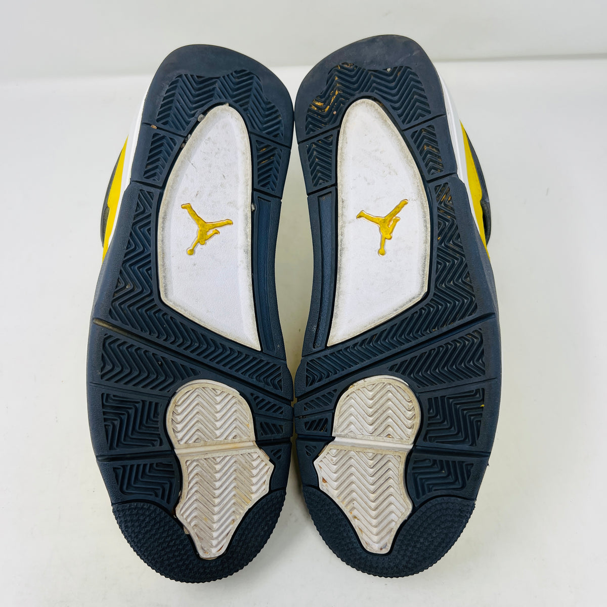 Jordan 4 Retro Lightning (2021)
