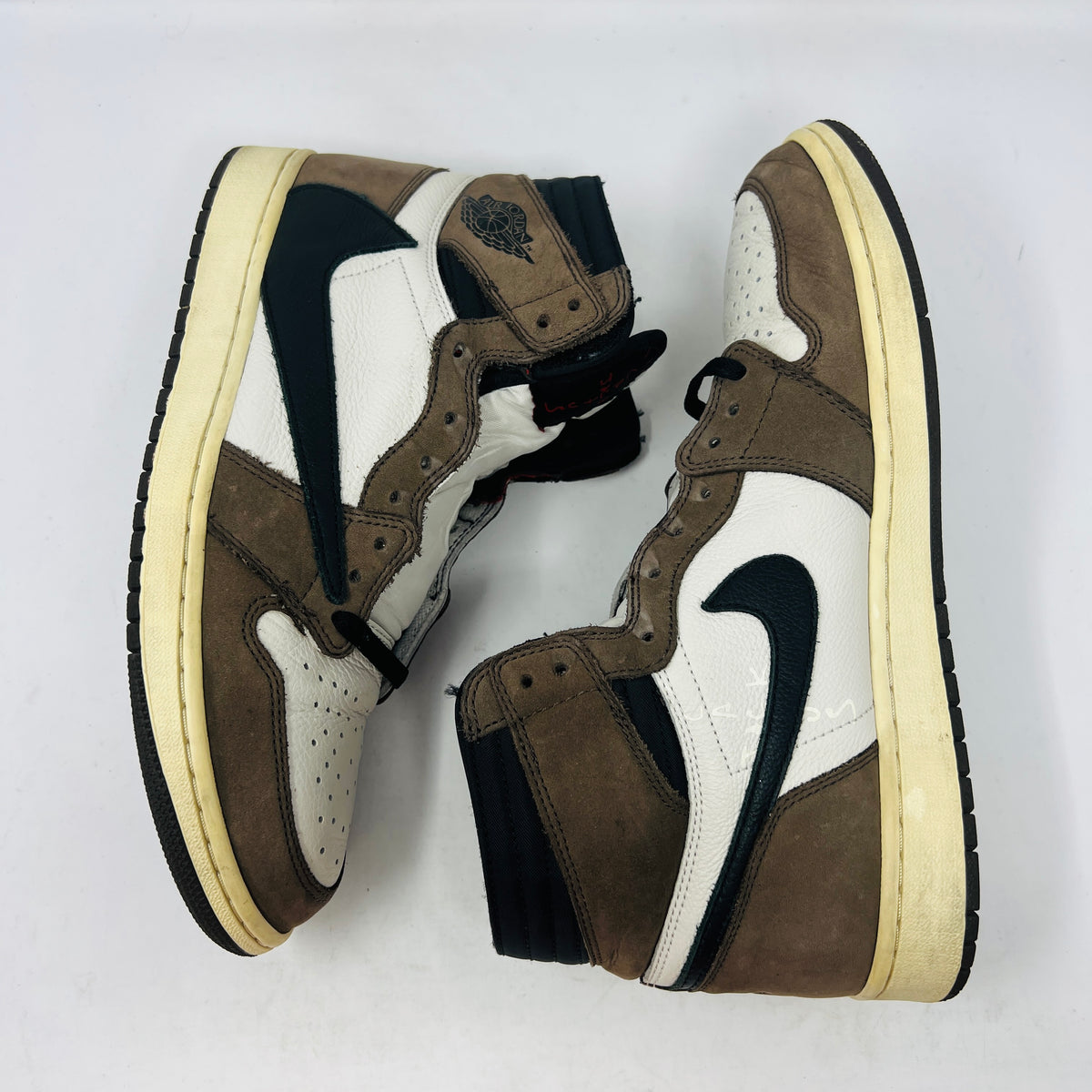 Jordan 1 Retro High OG SP Travis Scott Mocha