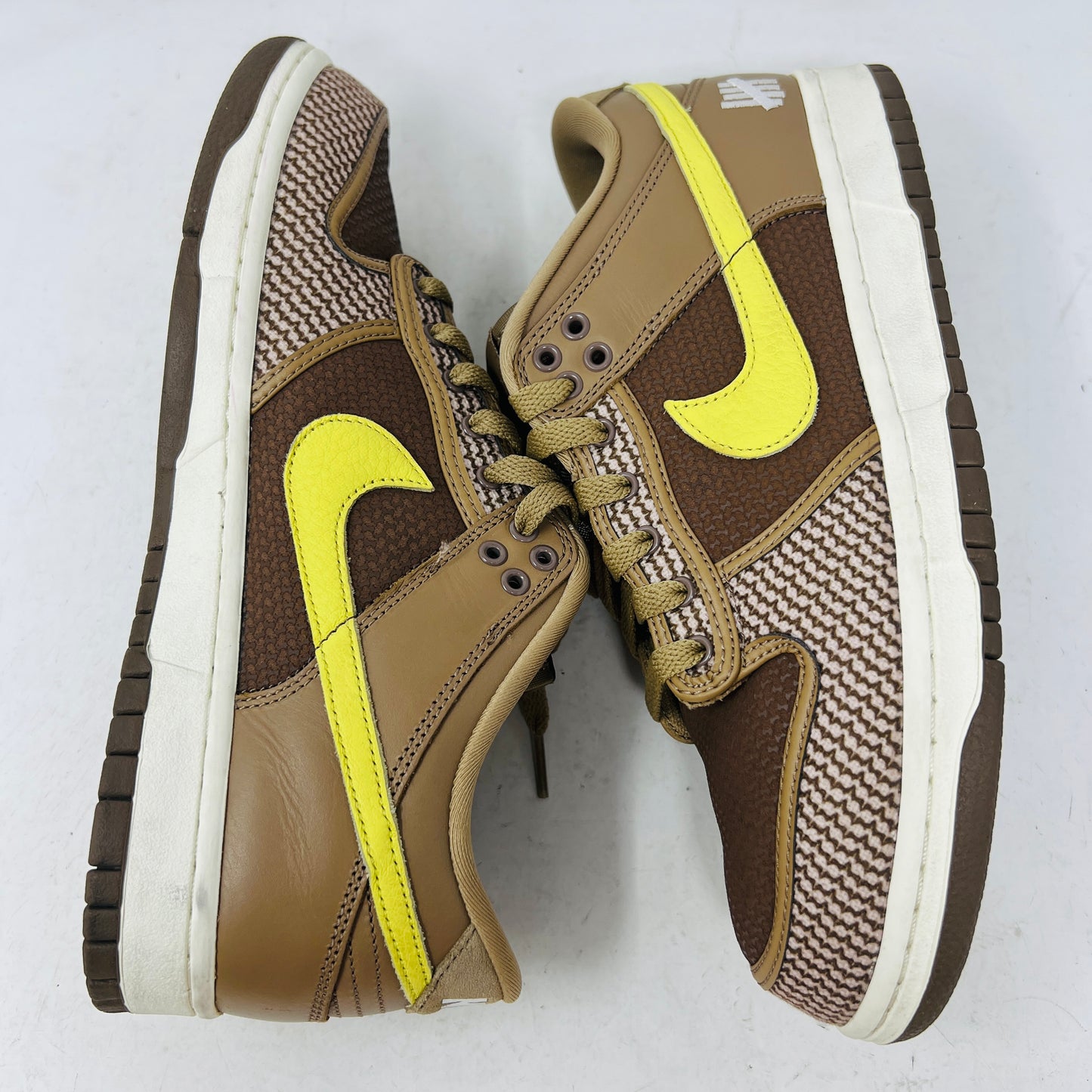 Nike Dunk Low SP Undefeated Canteen Dunk vs. AF1 Pack
