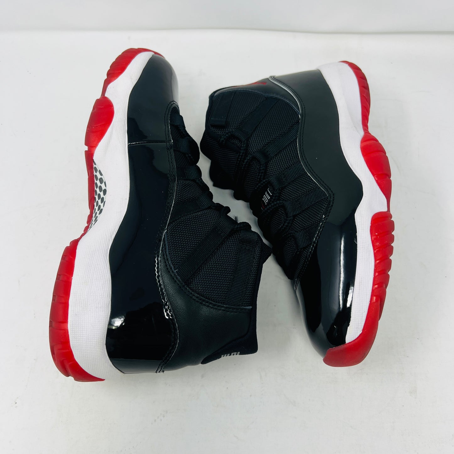 Jordan 11 Retro Playoffs Bred (2019)