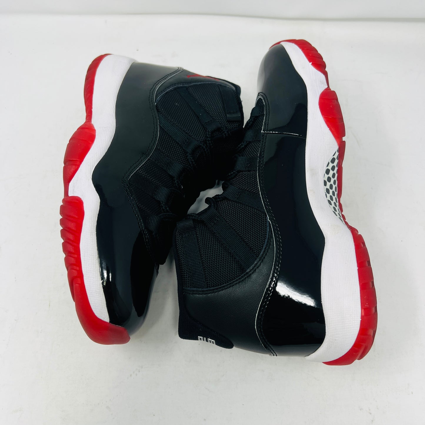 Jordan 11 Retro Playoffs Bred (2019)
