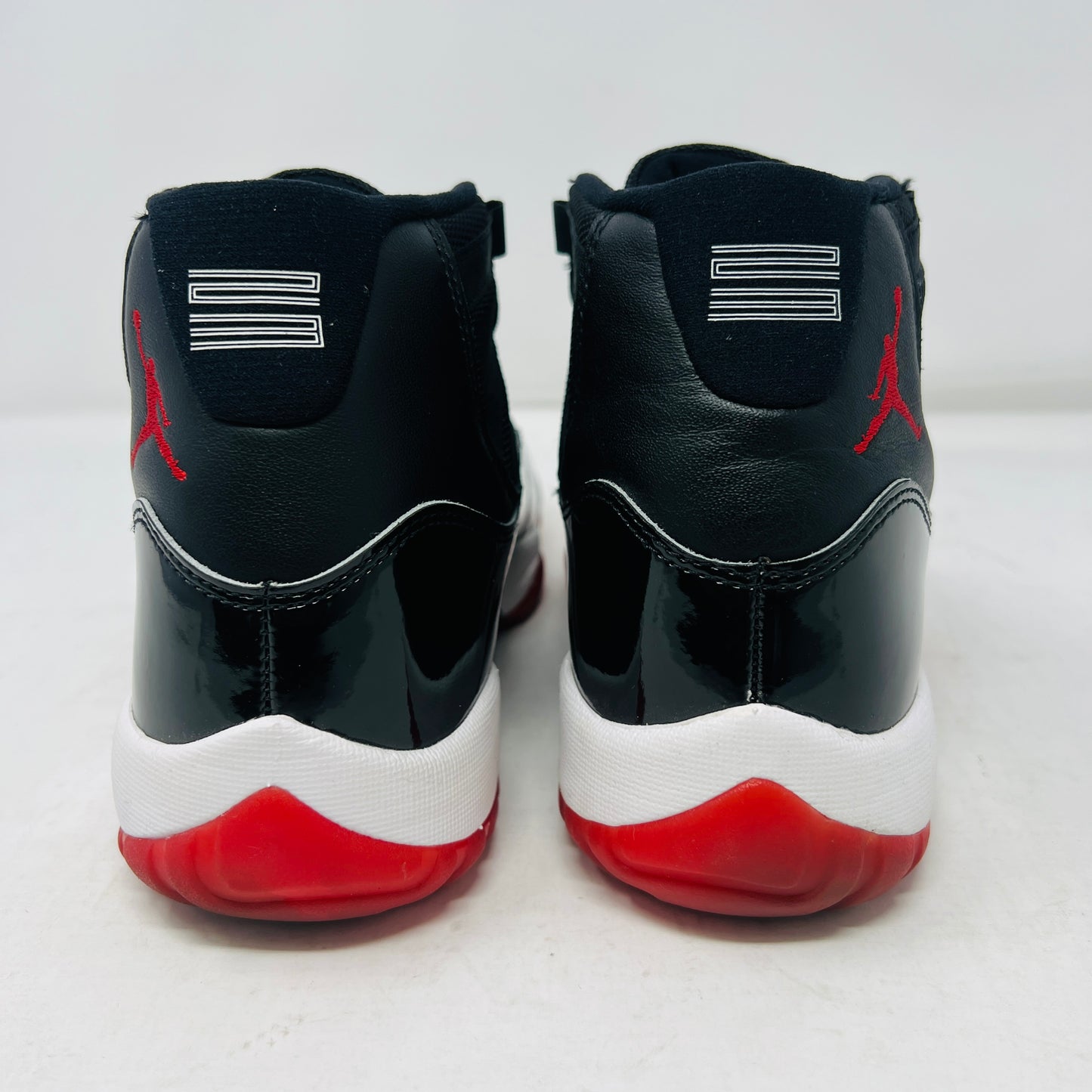 Jordan 11 Retro Playoffs Bred (2019)