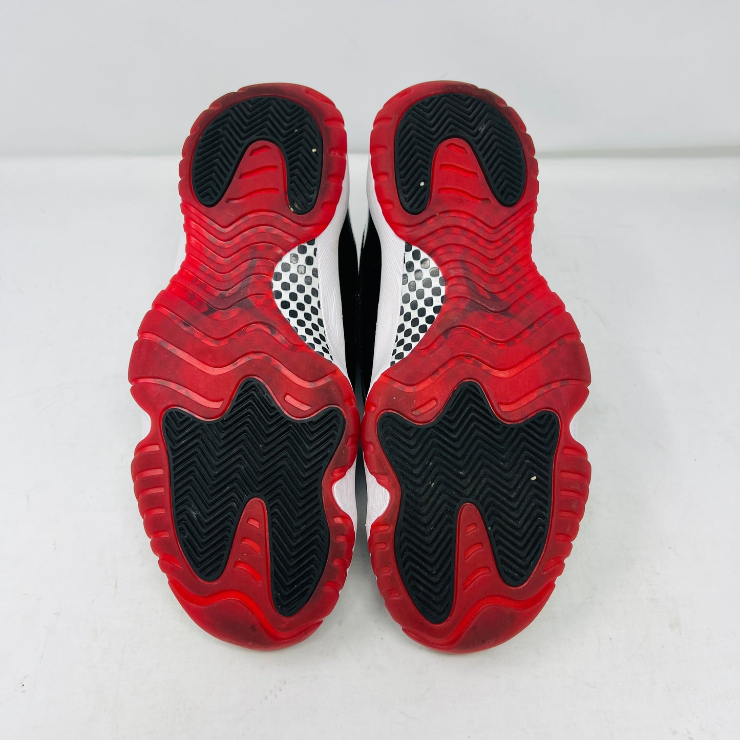 Jordan 11 Retro Playoffs Bred (2019)