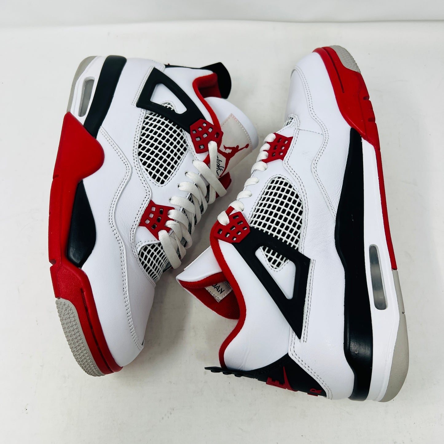 Jordan 4 Retro Fire Red (2020)