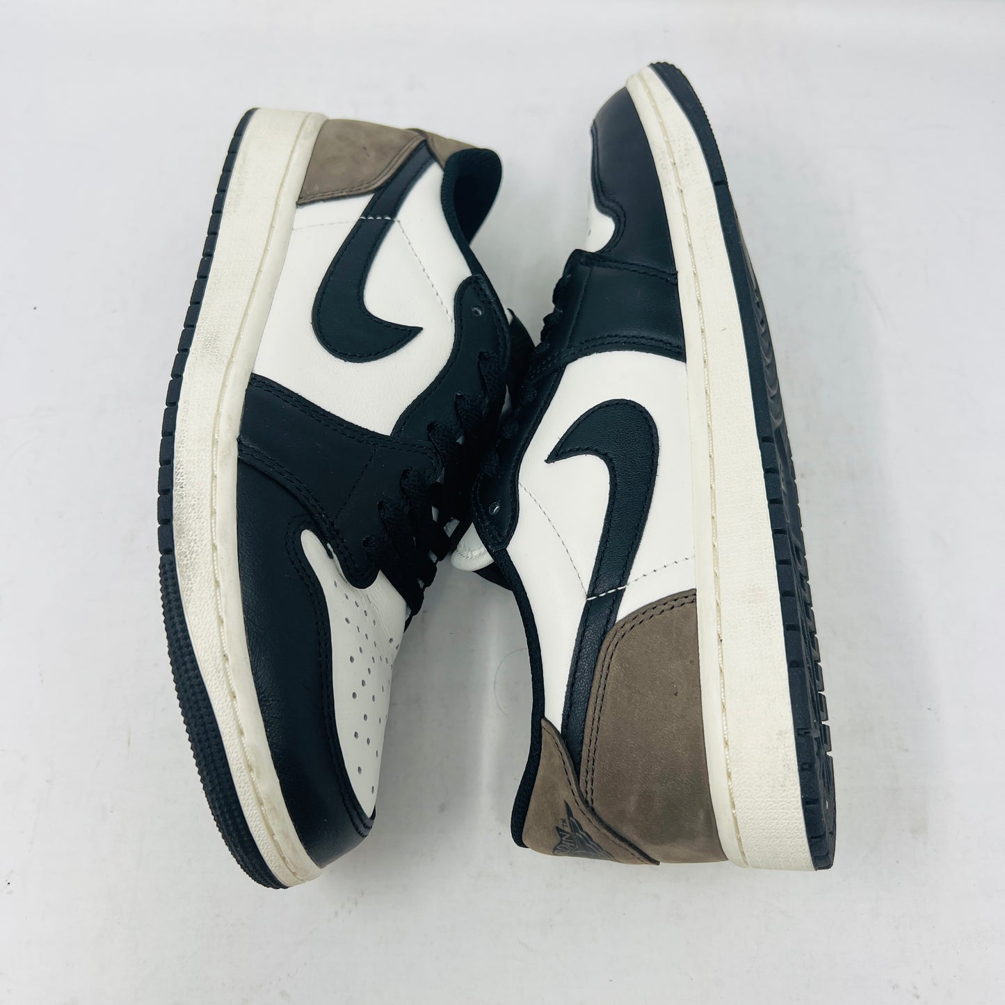 Jordan 1 Retro Low OG Mocha