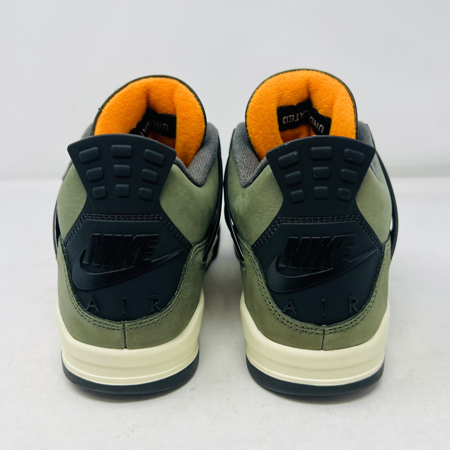 Jordan 4 Retro OG SP Undefeated (2025)
