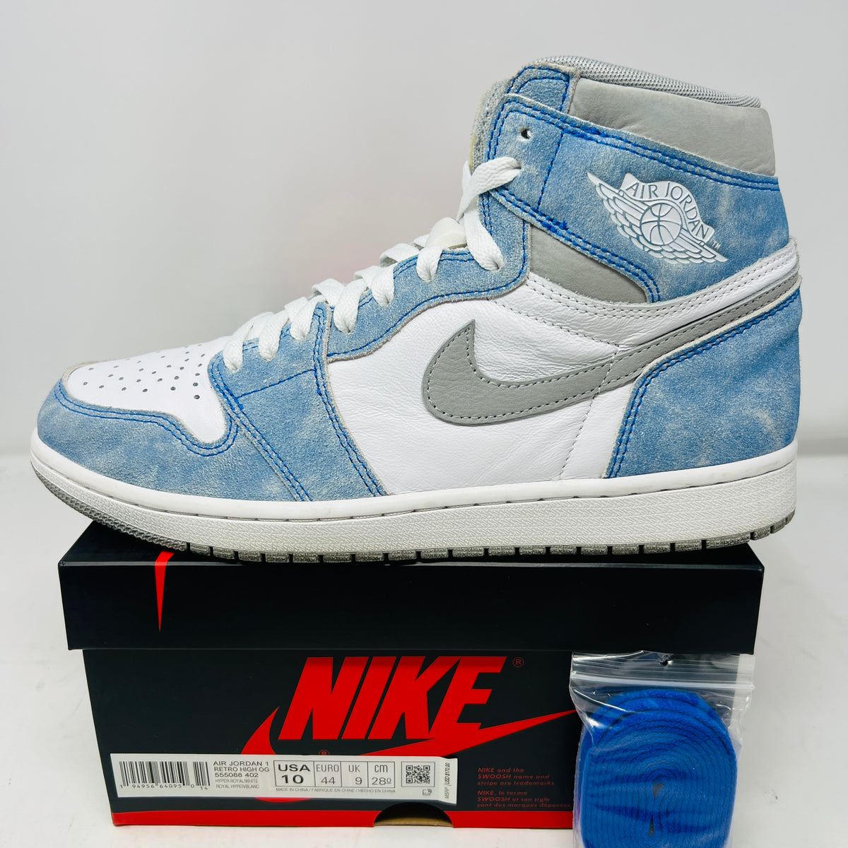 Jordan 1 Retro High Hyper Royal Smoke Grey