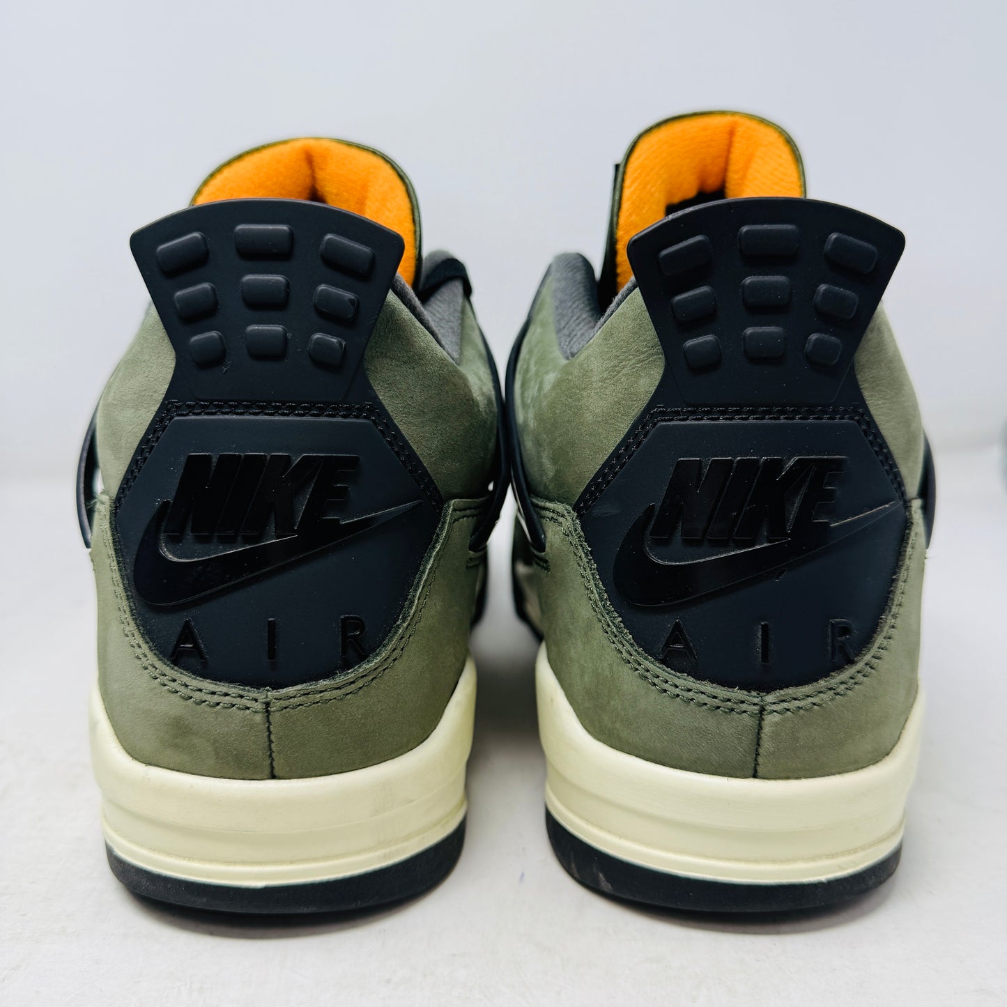 Jordan 4 Retro OG SP Undefeated (2025)