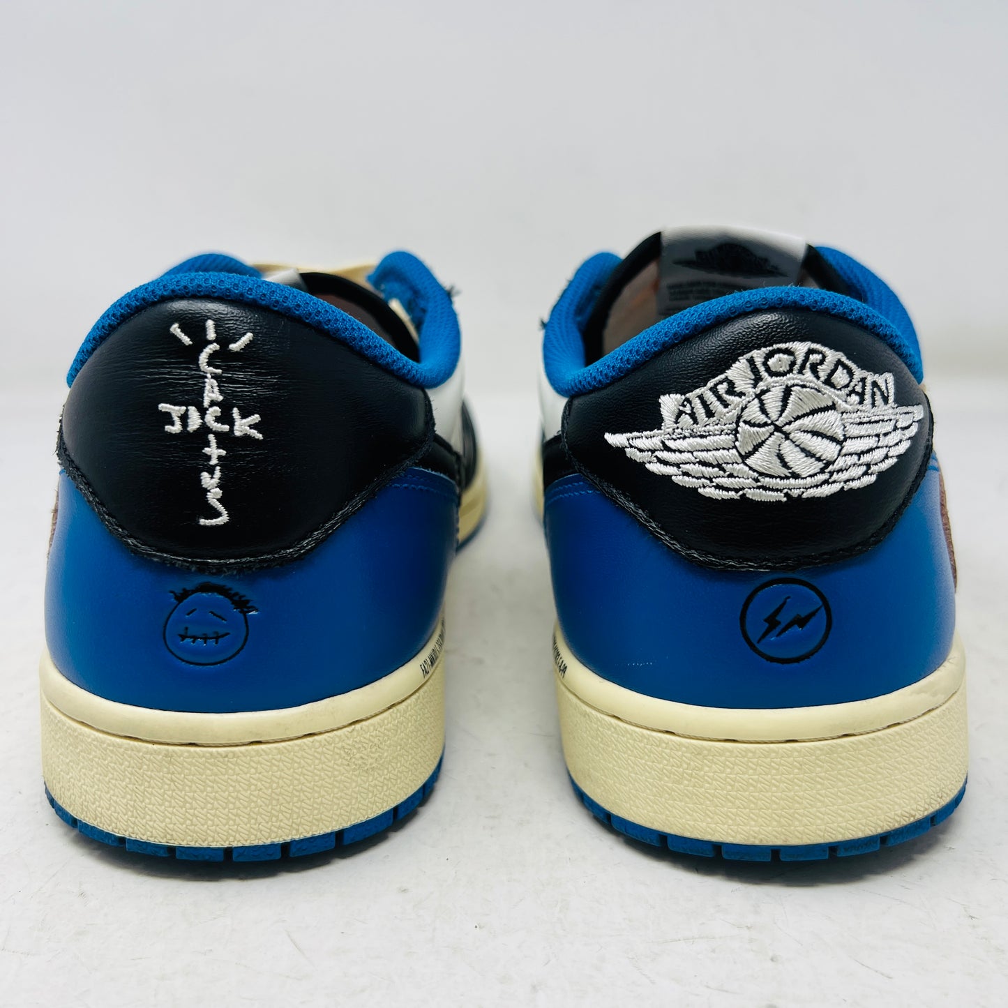 Jordan 1 Retro Low OG SP Fragment x Travis Scott