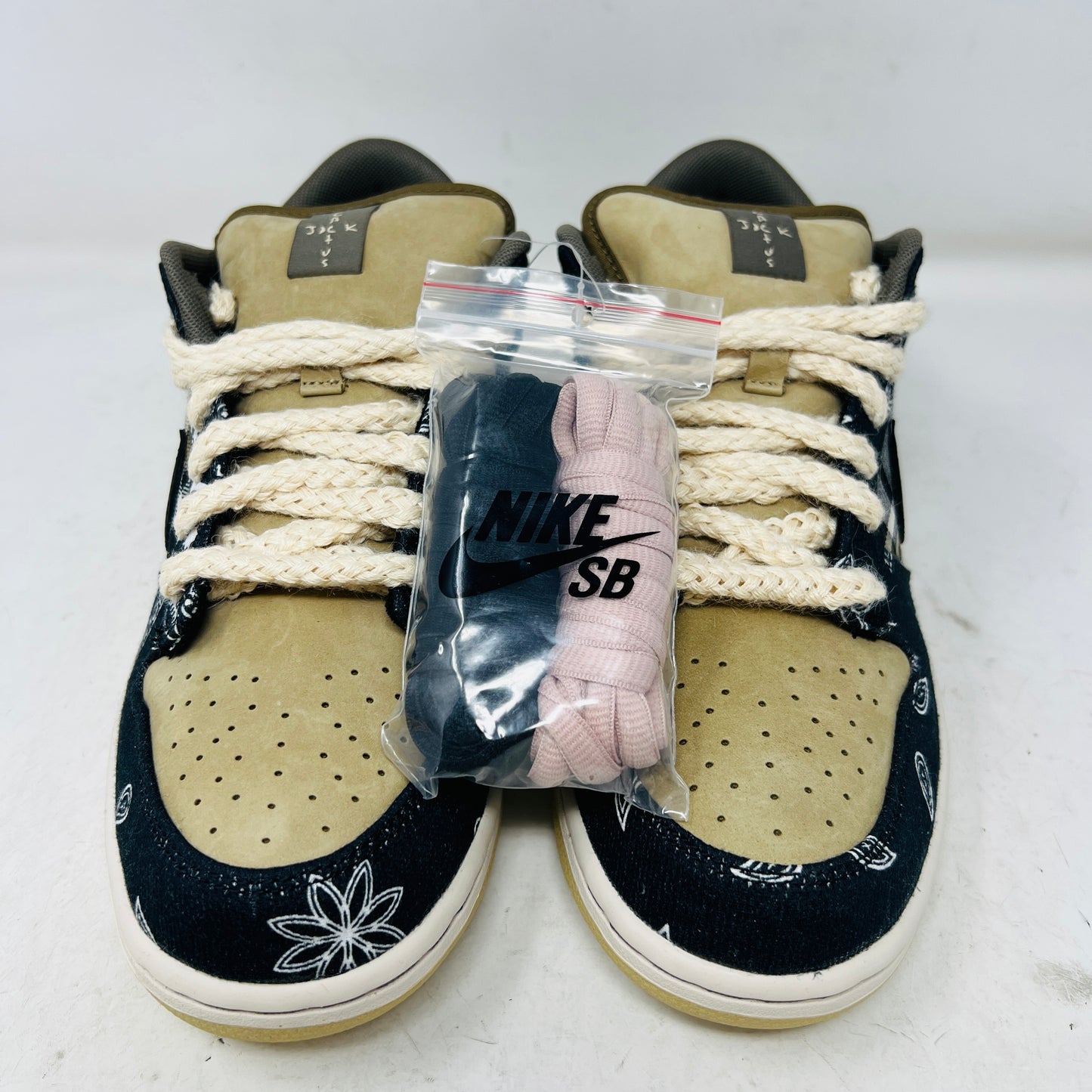 Nike SB Dunk Low Travis Scott (Special Box)