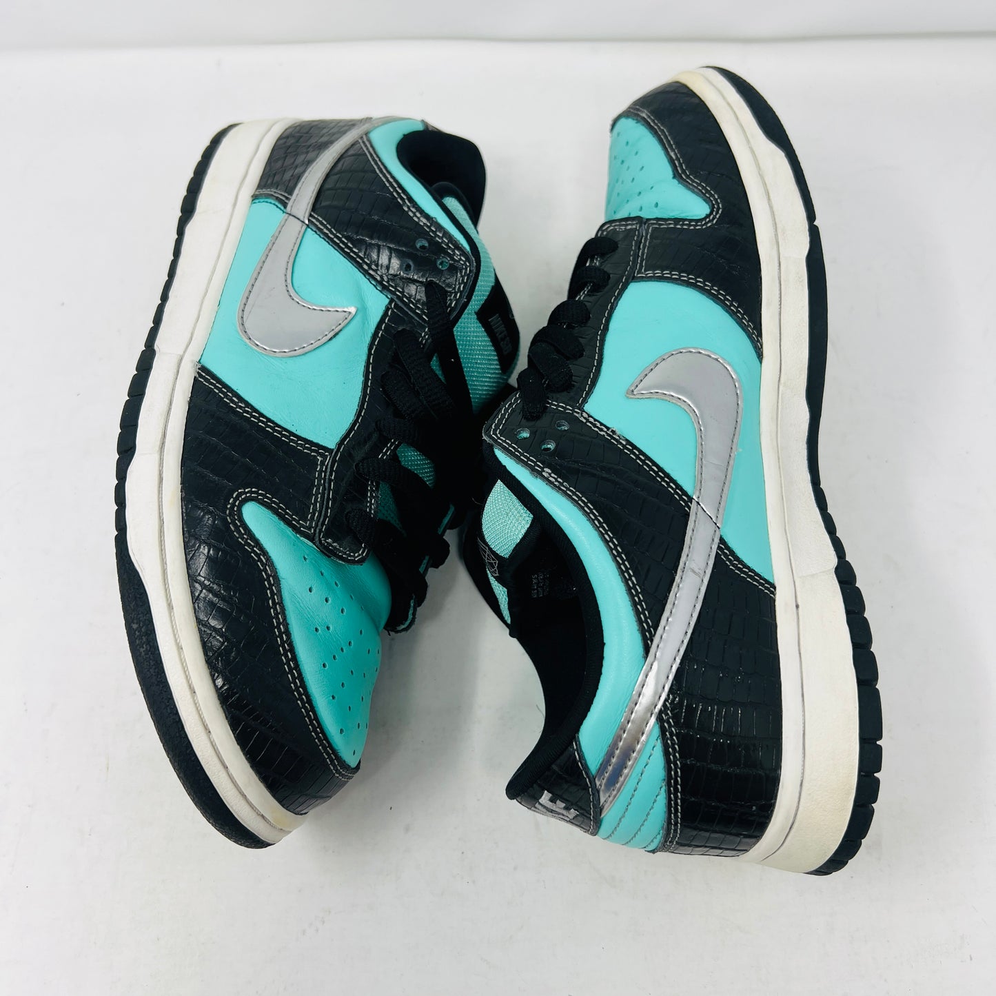 Nike SB Dunk Low Diamond Supply Co.