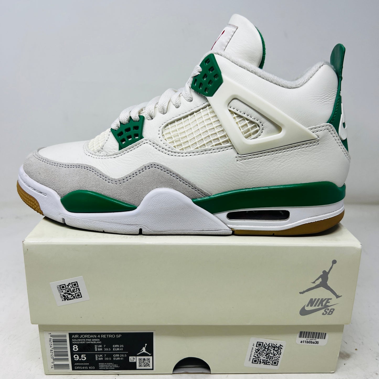 Jordan 4 Retro SB Pine Green