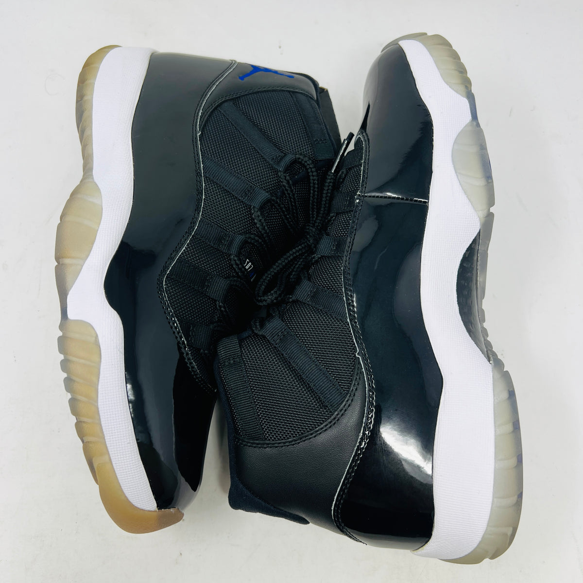 Jordan 11 Retro Space Jam (2016)
