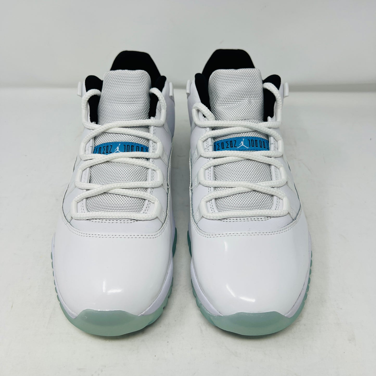 Jordan 11 Retro Low Legend Blue