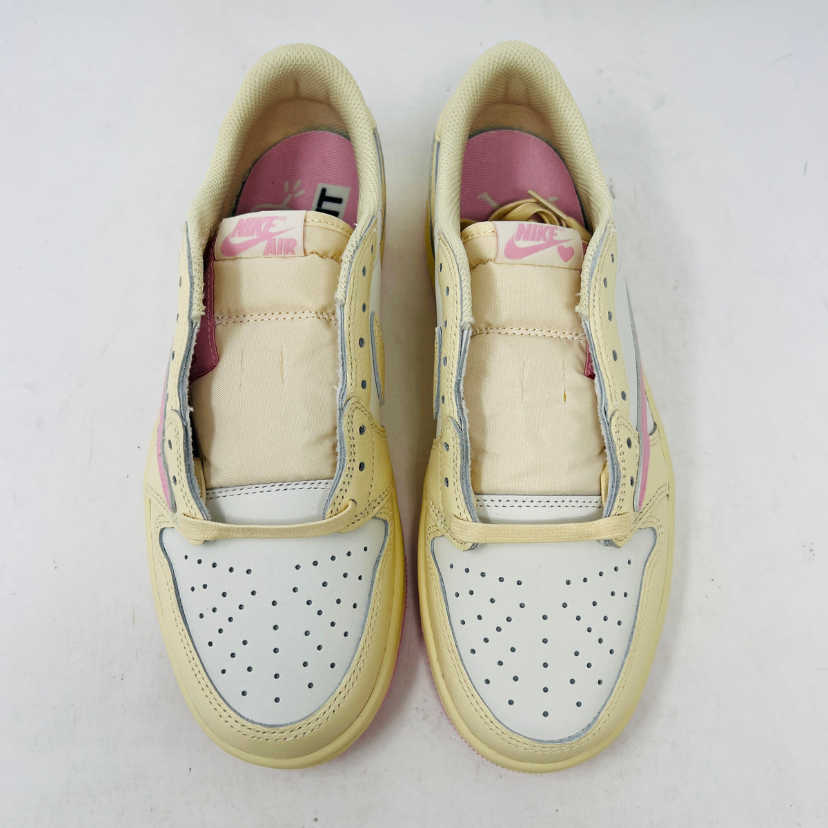 Jordan 1 Retro Low OG SP Travis Scott Shy Pink