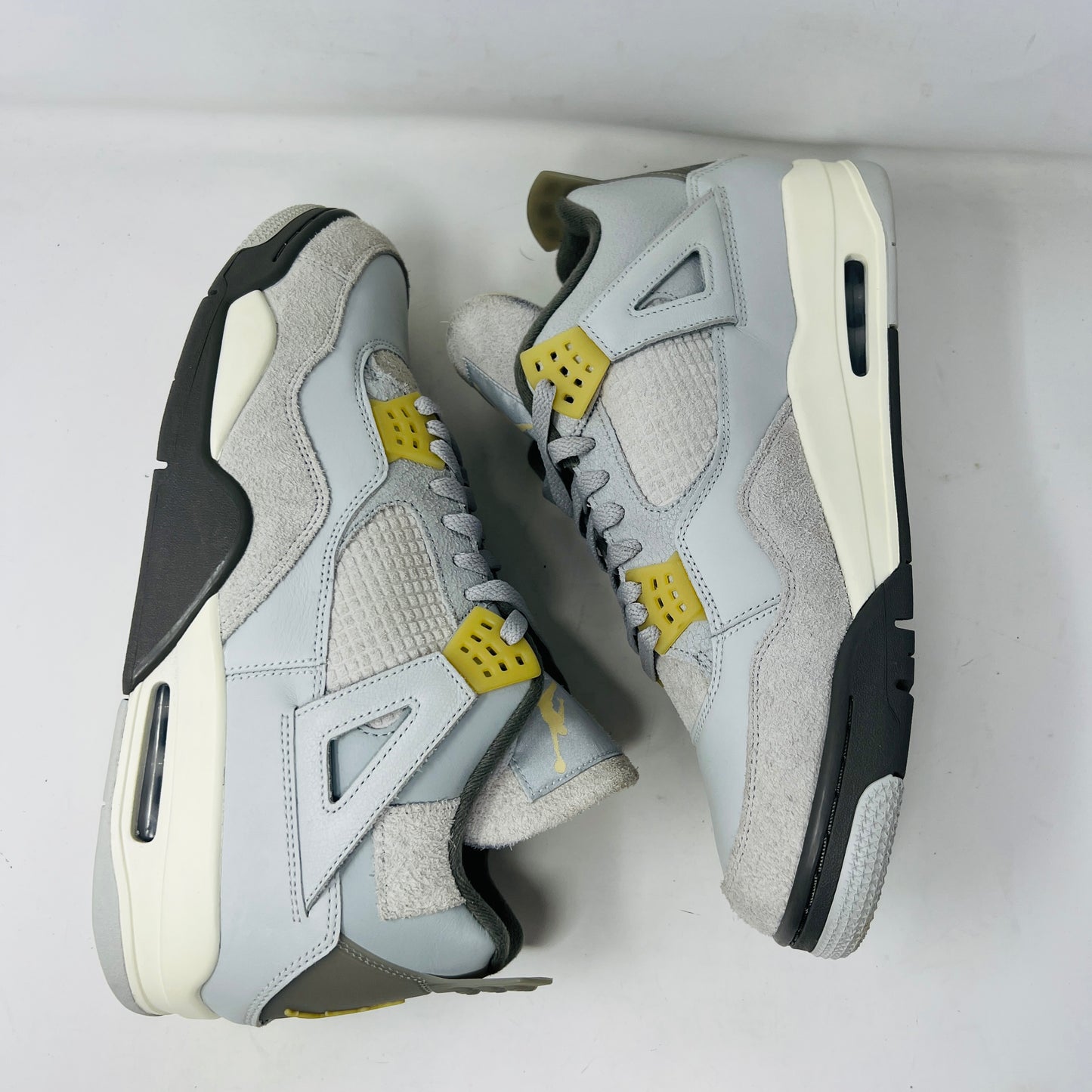 Jordan 4 Retro SE Craft Photon Dust