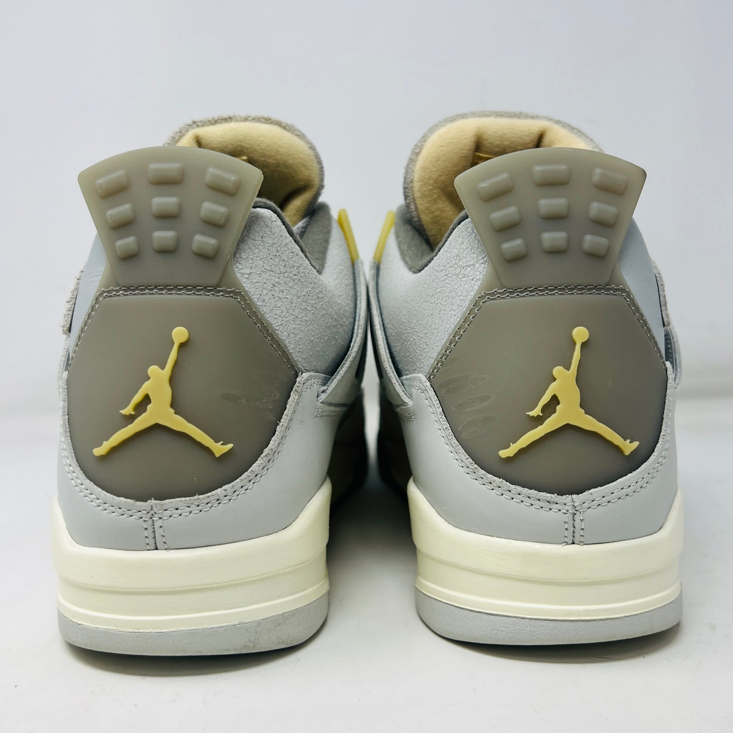 Jordan 4 Retro SE Craft Photon Dust