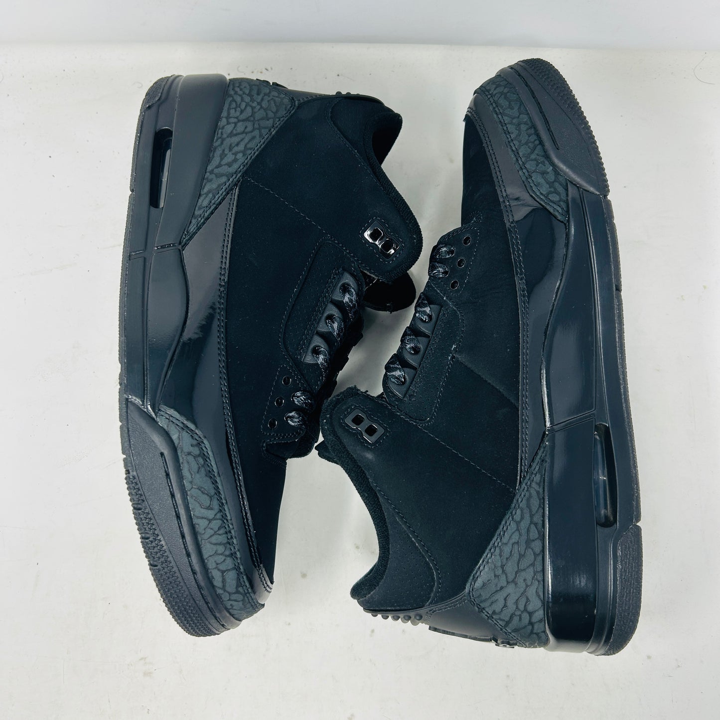 Jordan 3 Retro Black Cat (2025)