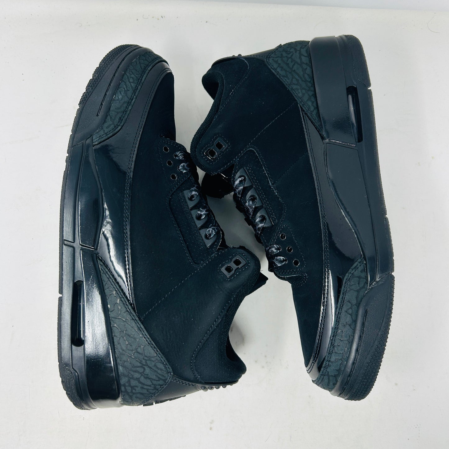 Jordan 3 Retro Black Cat (2025)