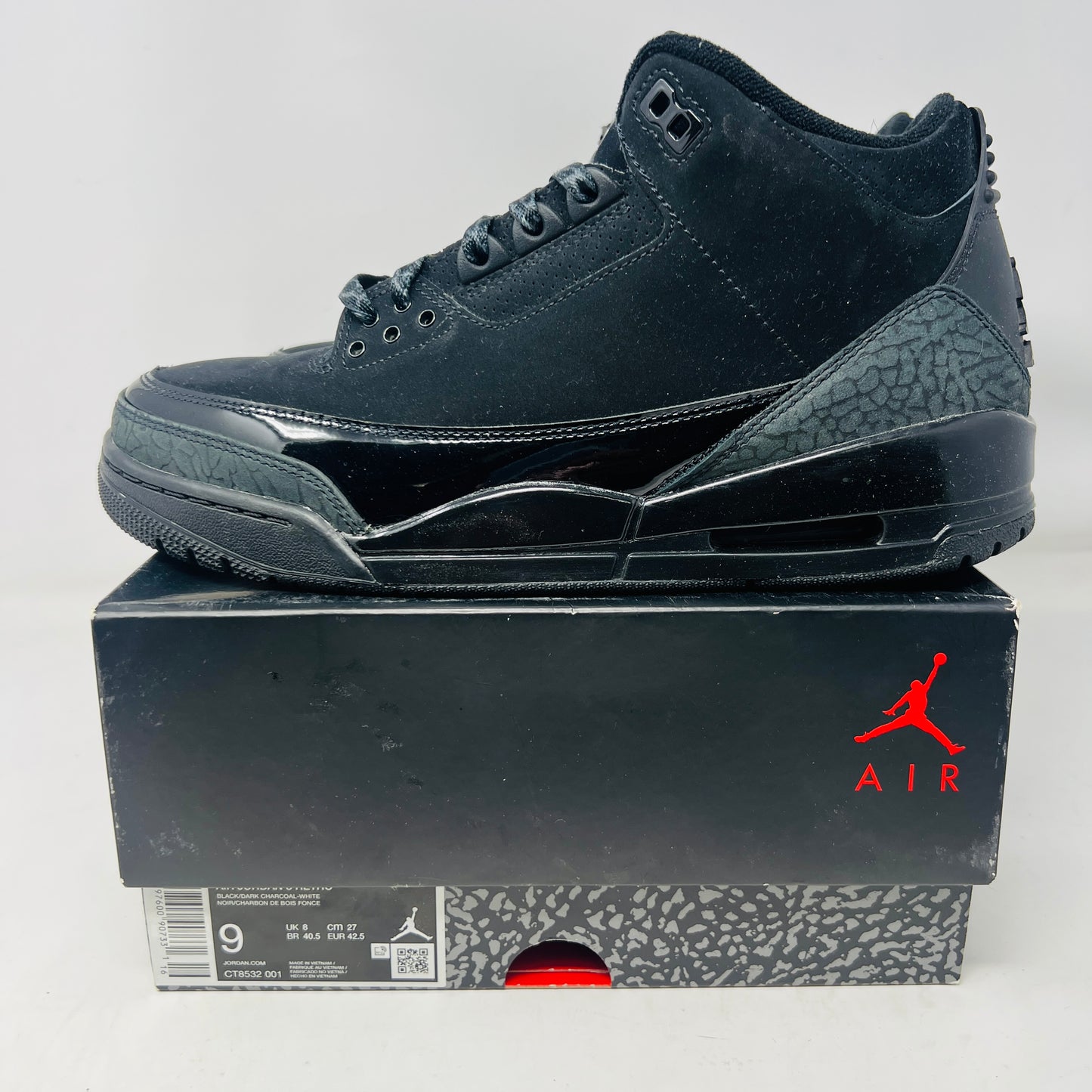 Jordan 3 Retro Black Cat (2025)
