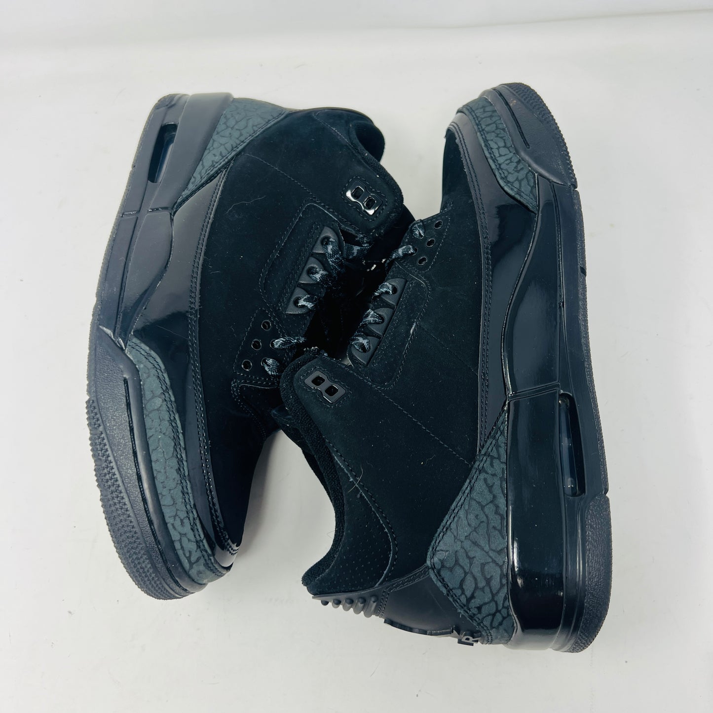 Jordan 3 Retro Black Cat (2025)