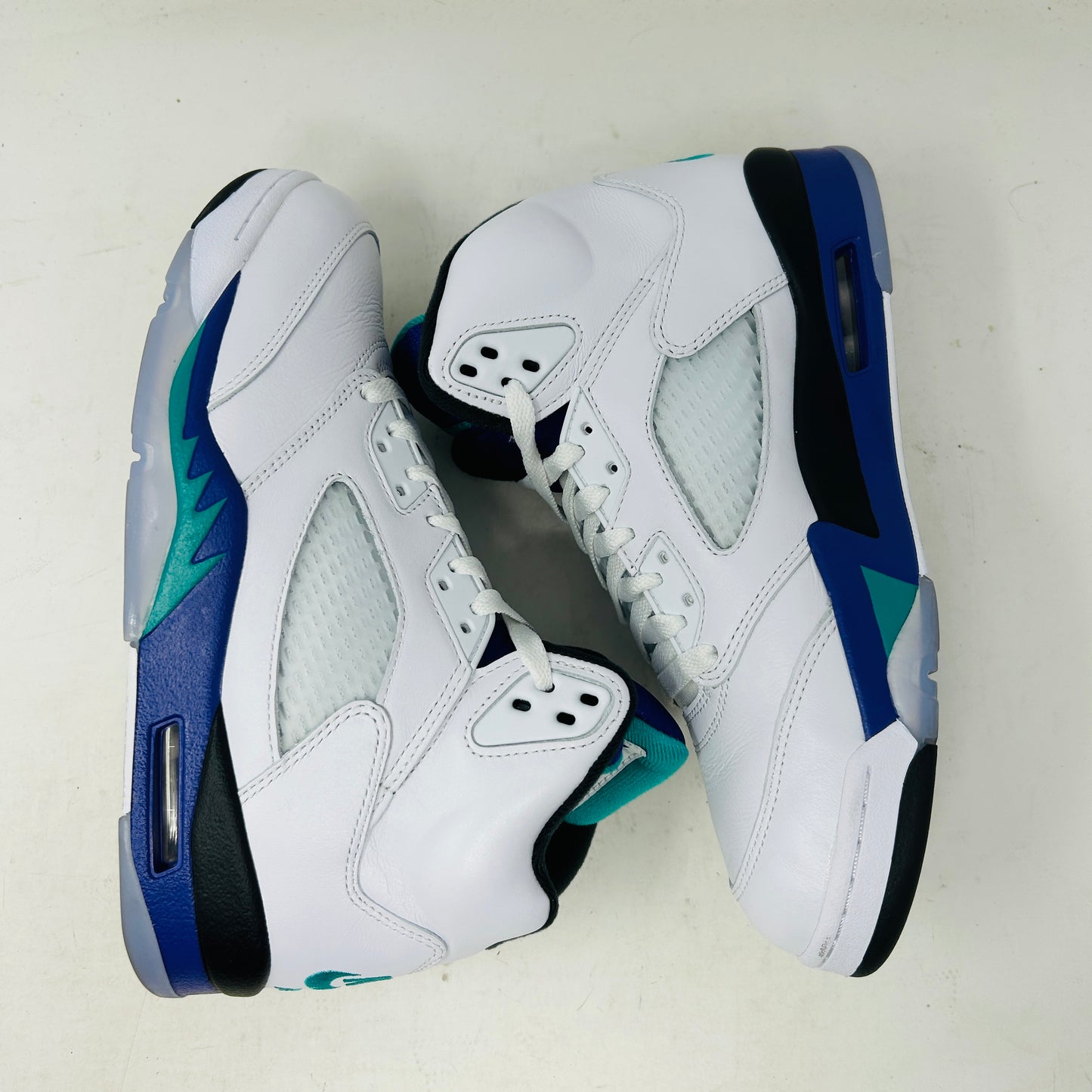 Jordan 5 Retro Grape (2025)