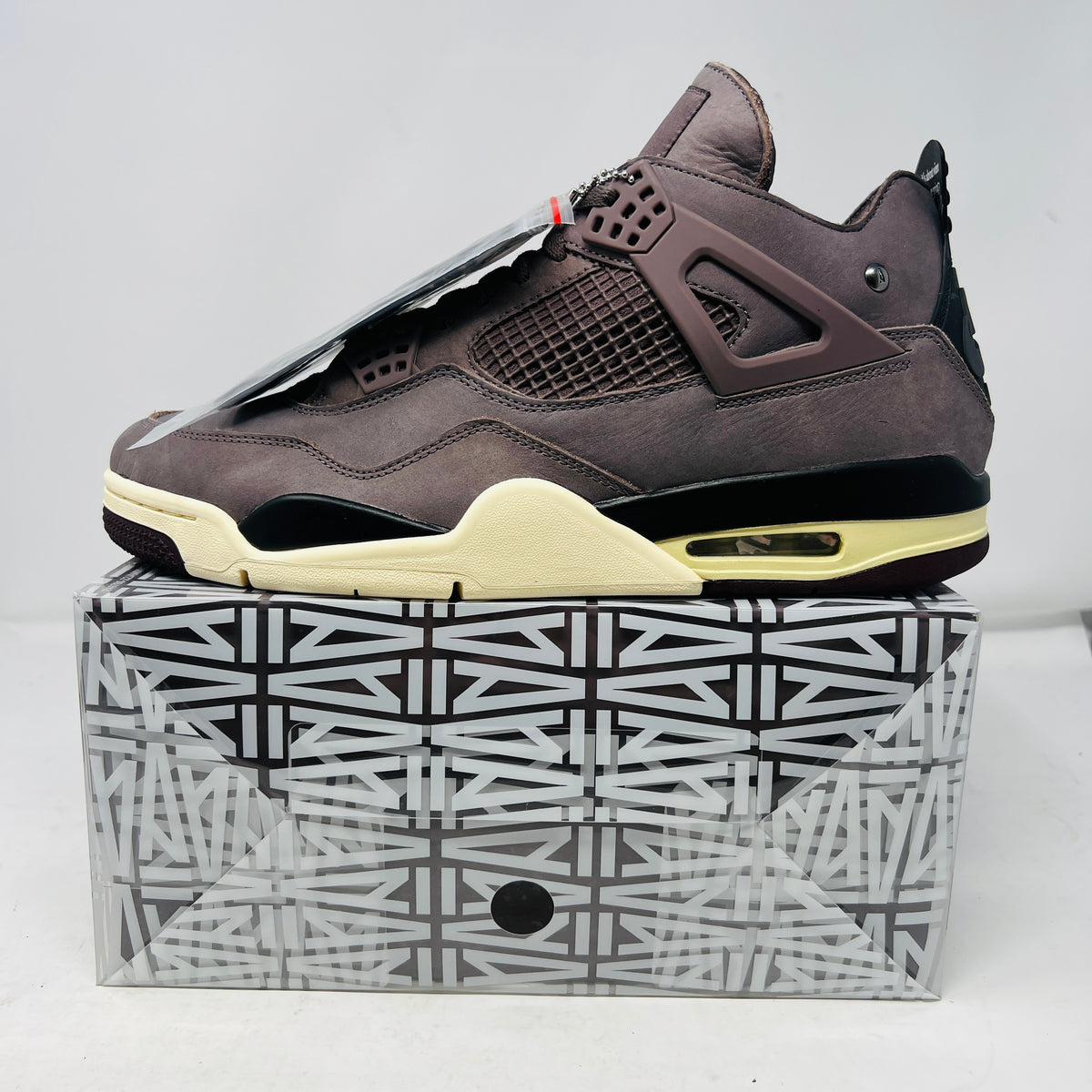 Jordan 4 Retro SP A Ma Maniére Violet Ore