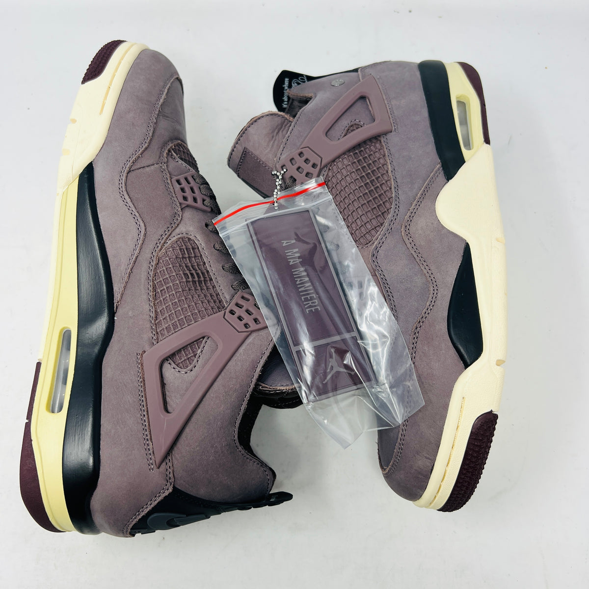 Jordan 4 Retro SP A Ma Maniére Violet Ore