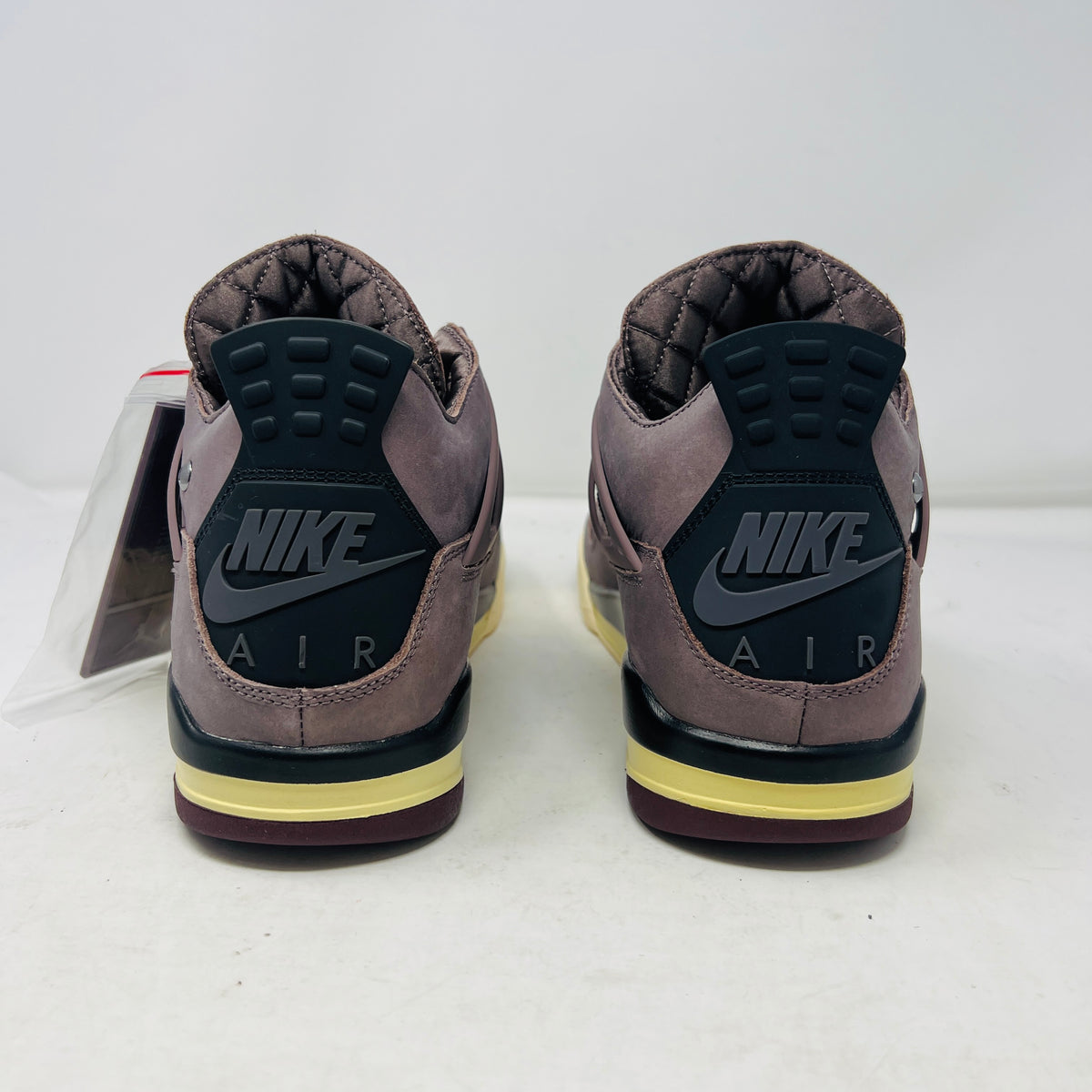 Jordan 4 Retro SP A Ma Maniére Violet Ore
