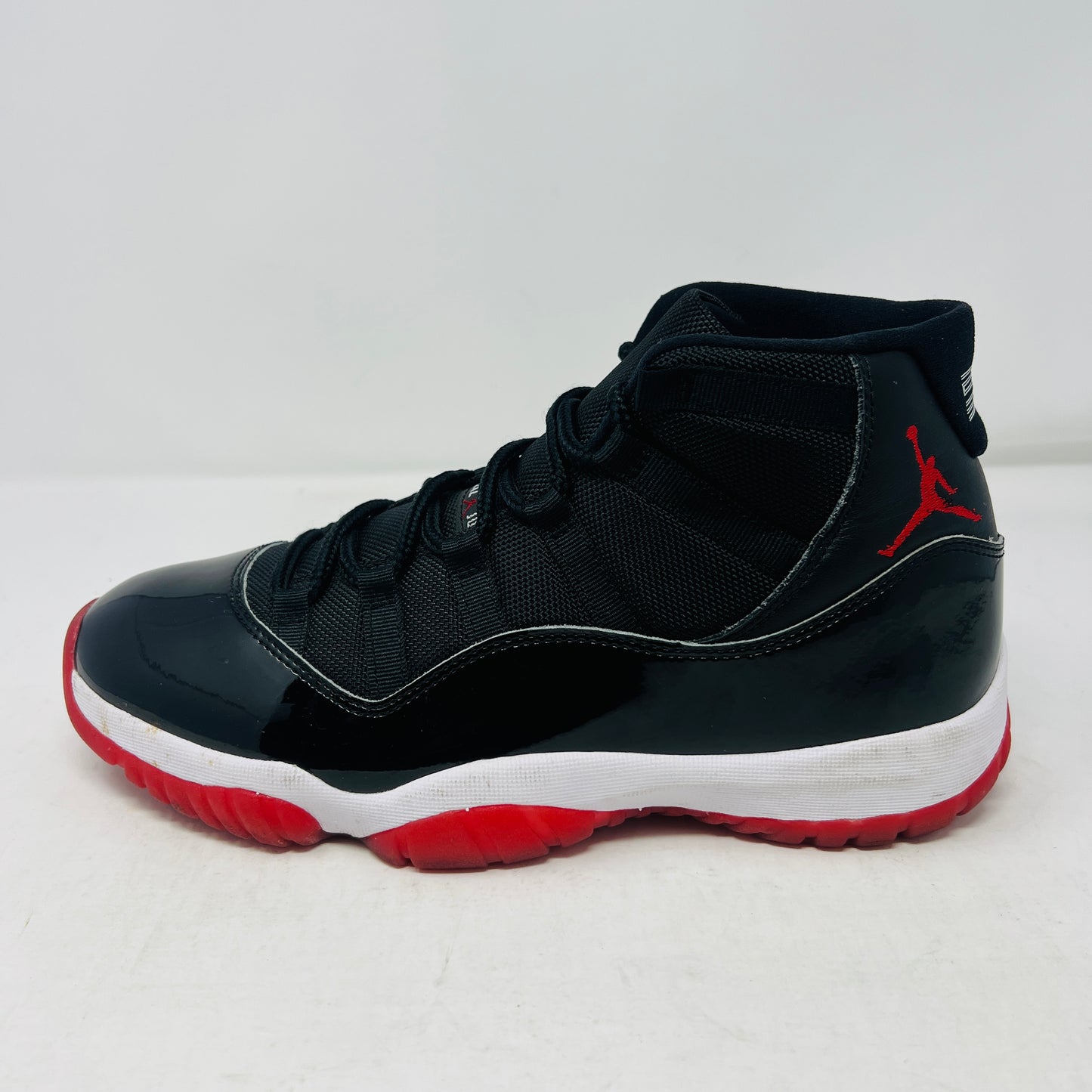Jordan 11 Retro Playoffs Bred (2019)