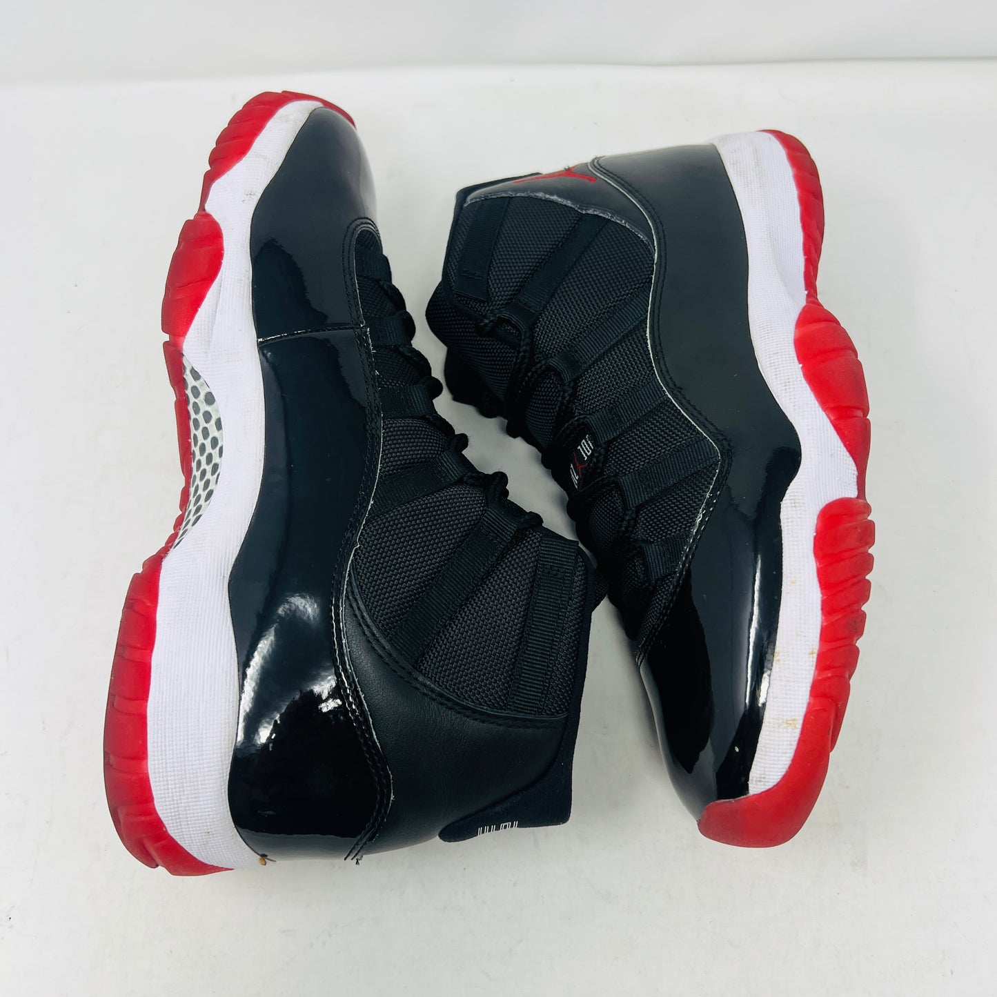 Jordan 11 Retro Playoffs Bred (2019)