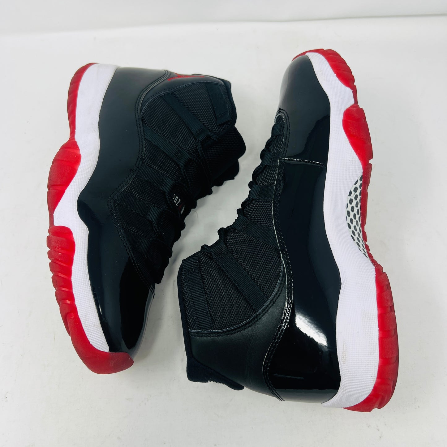 Jordan 11 Retro Playoffs Bred (2019)