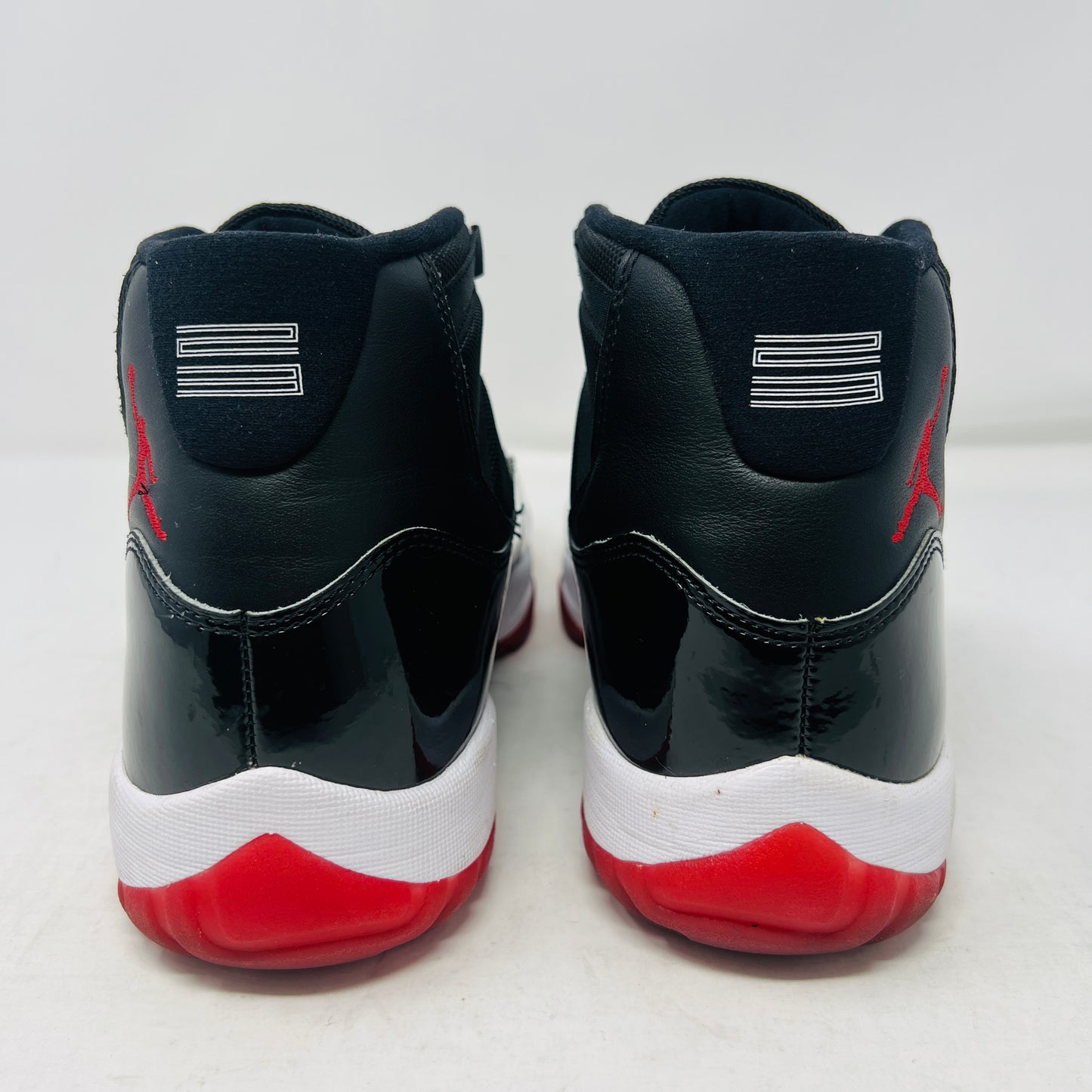 Jordan 11 Retro Playoffs Bred (2019)