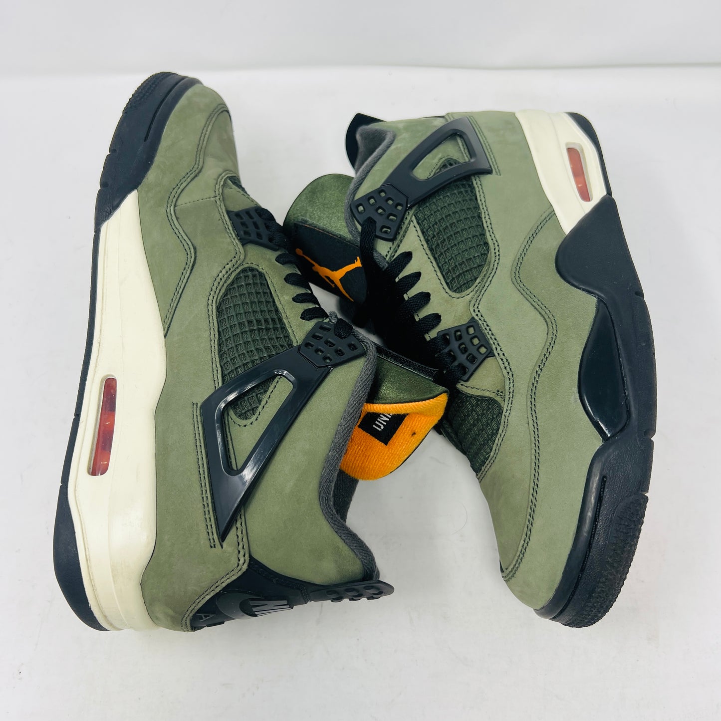 Jordan 4 Retro OG SP Undefeated (2025)