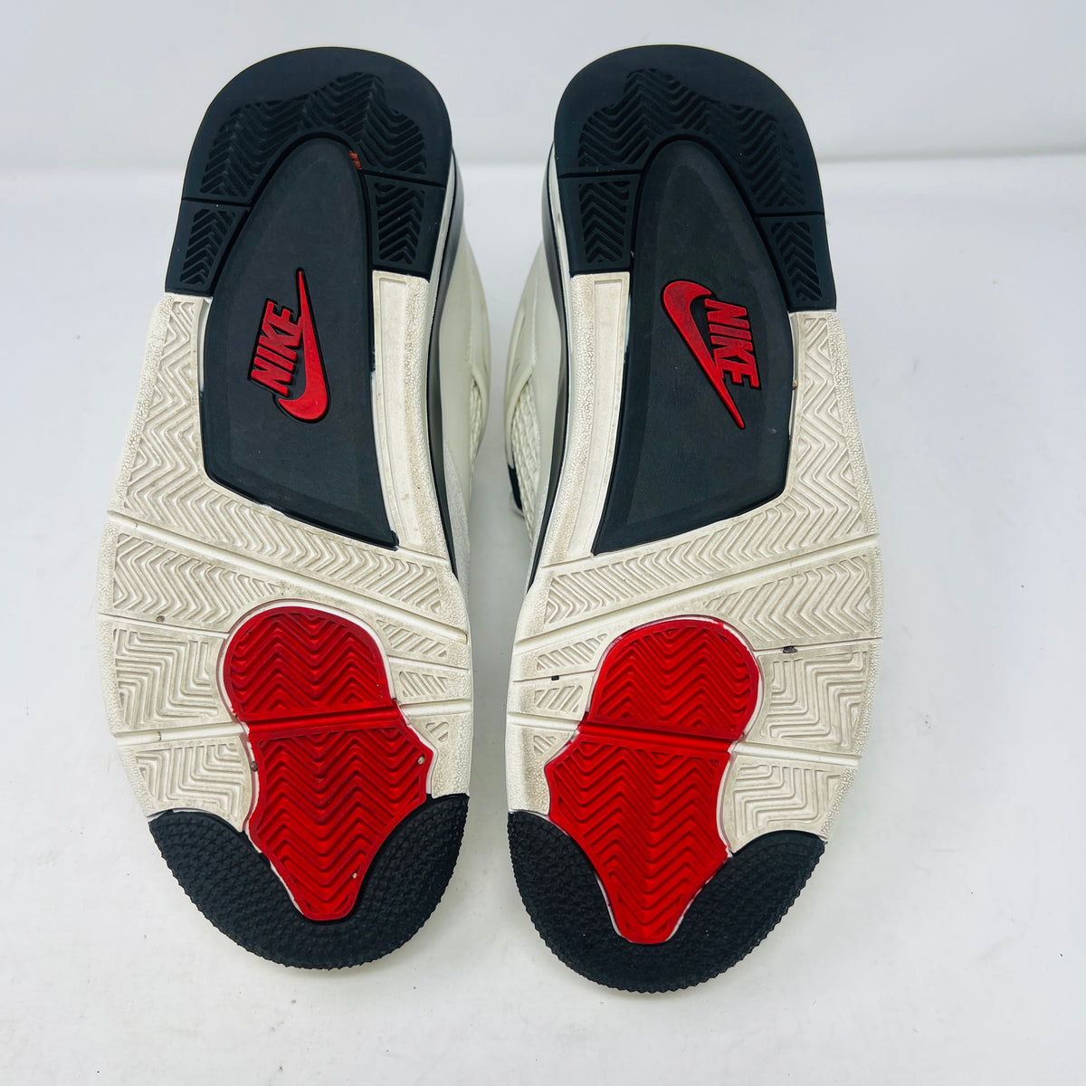 Jordan 4 Retro Flight Club