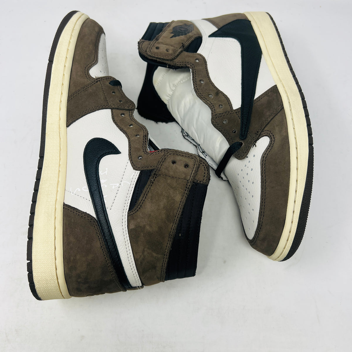 Jordan 1 Retro High OG SP Travis Scott Mocha