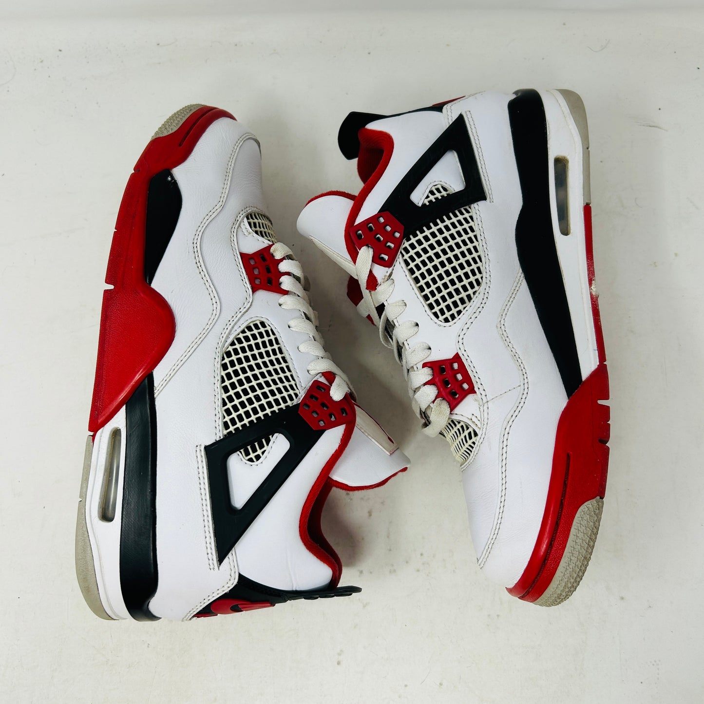 Jordan 4 Retro Fire Red (2020)